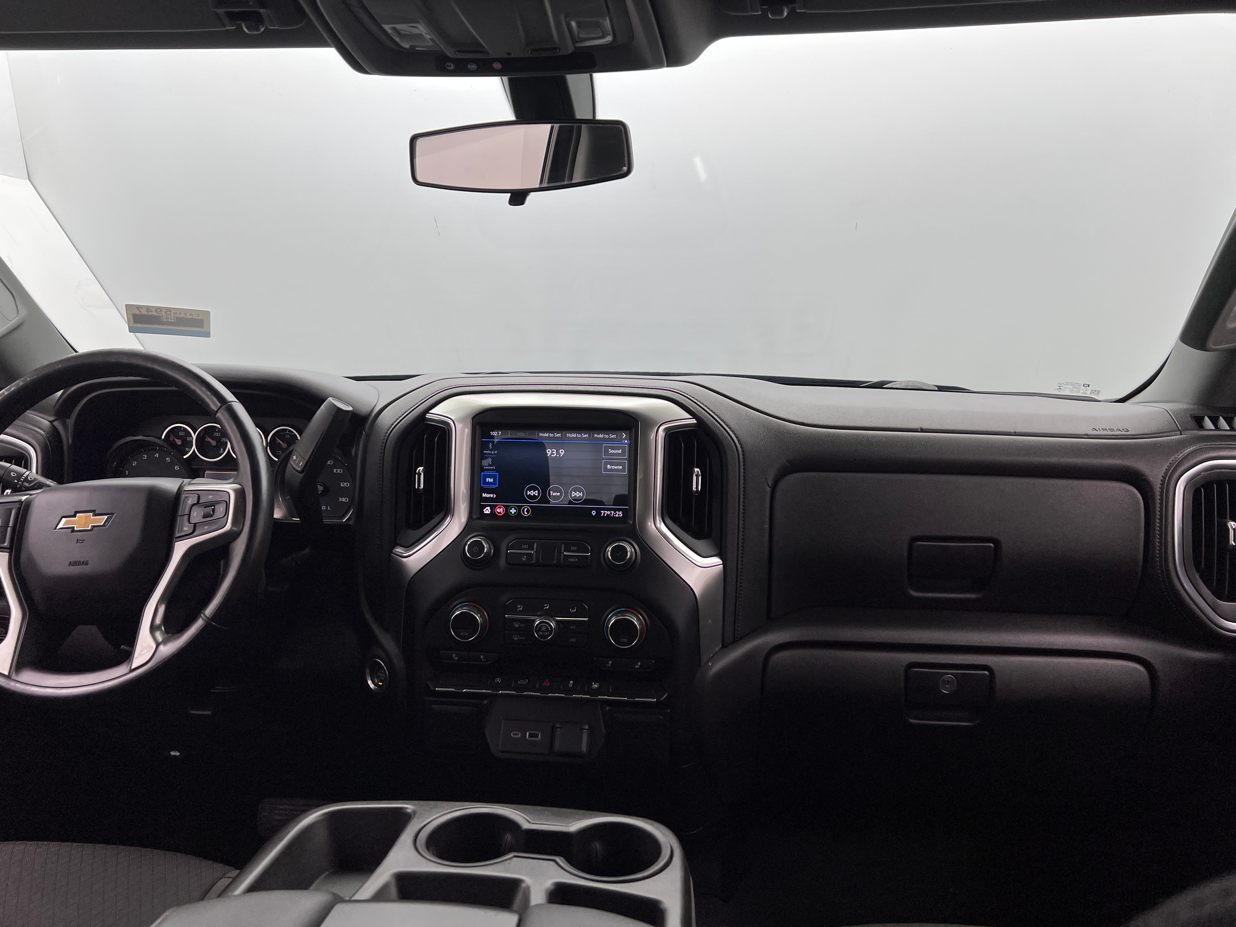 2021 Chevrolet Silverado 1500 LT 3