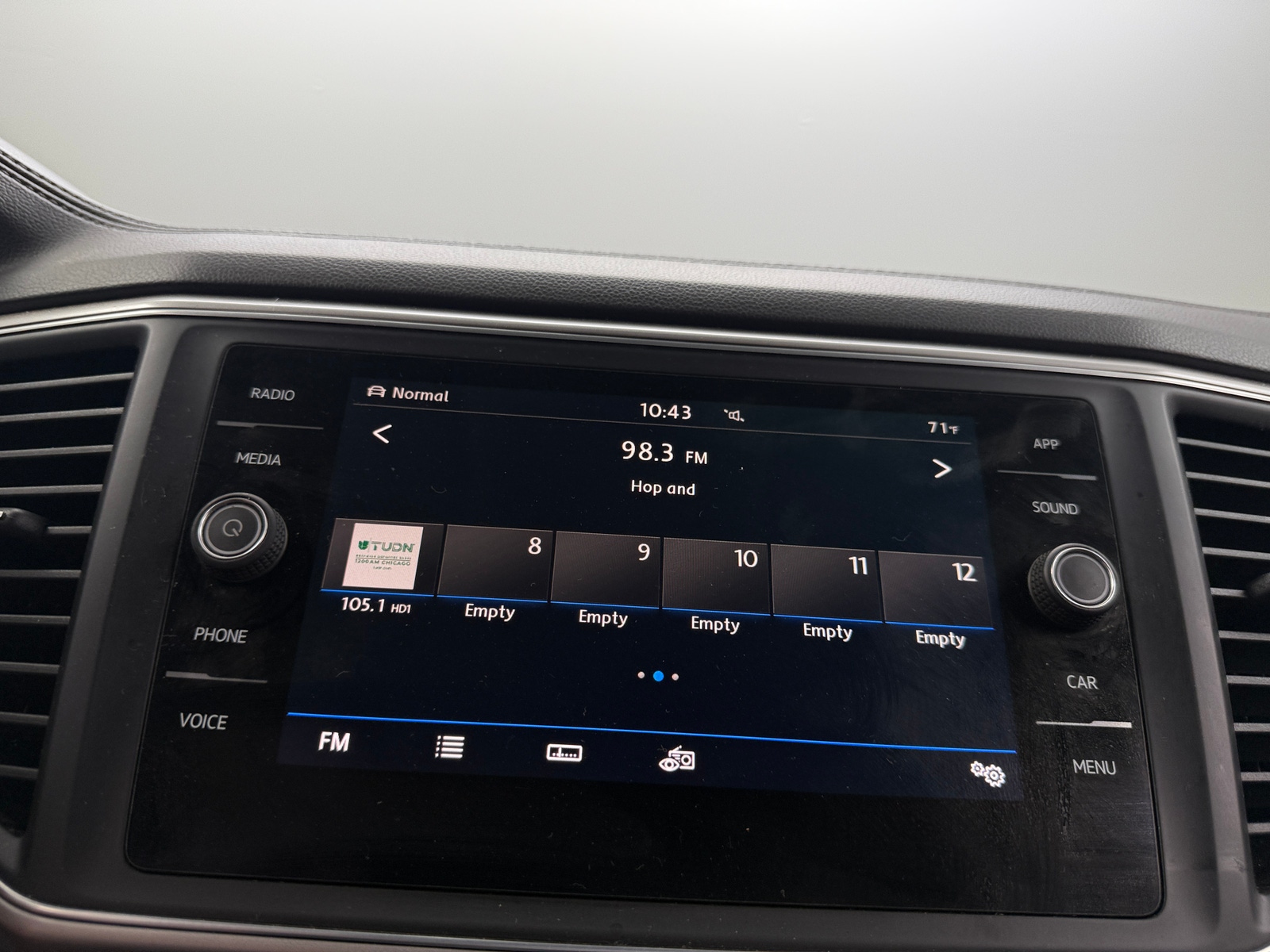 Thumbnail: 2019 Volkswagen Atlas - 3