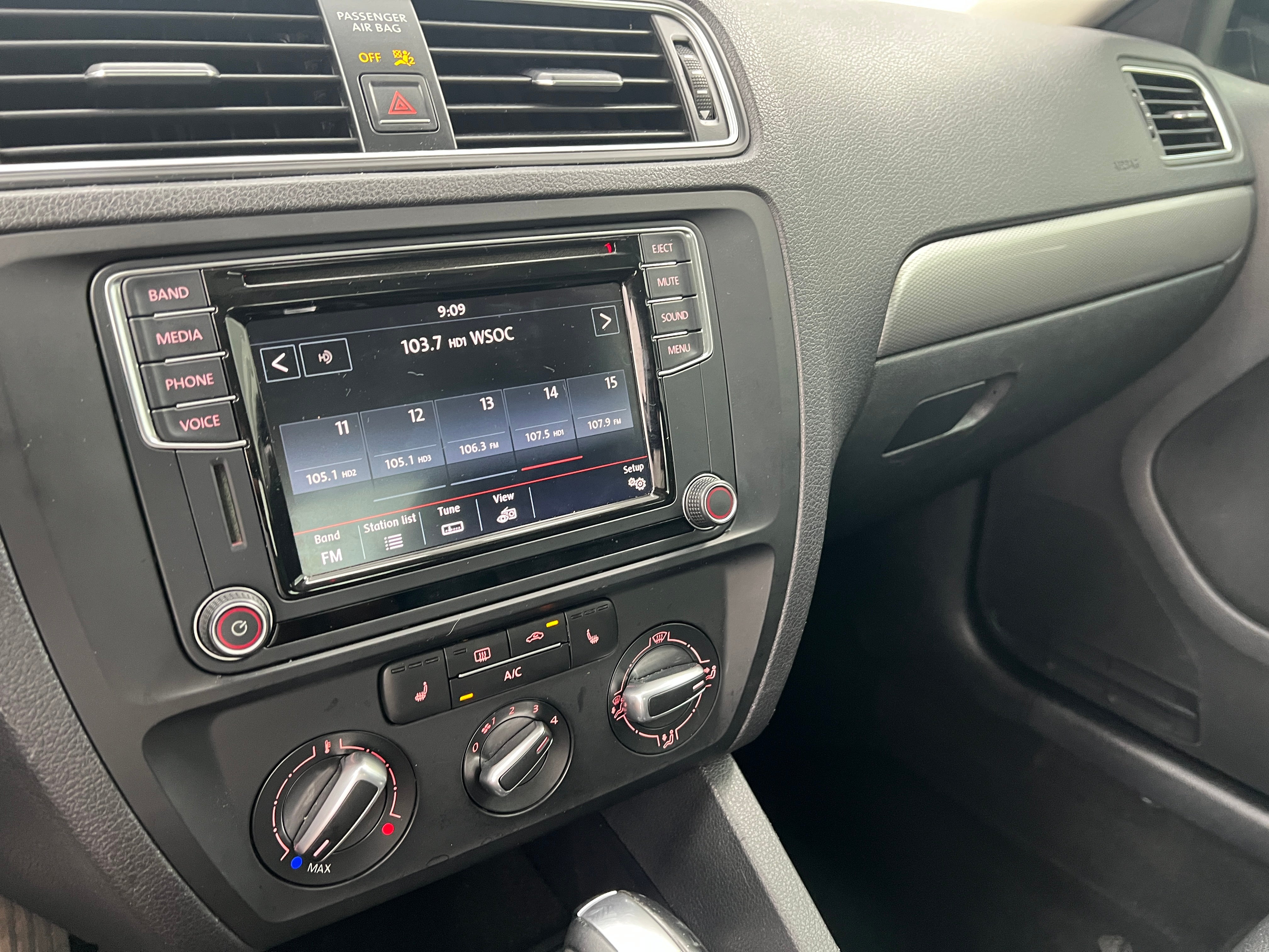 2017 Volkswagen Jetta SE 4