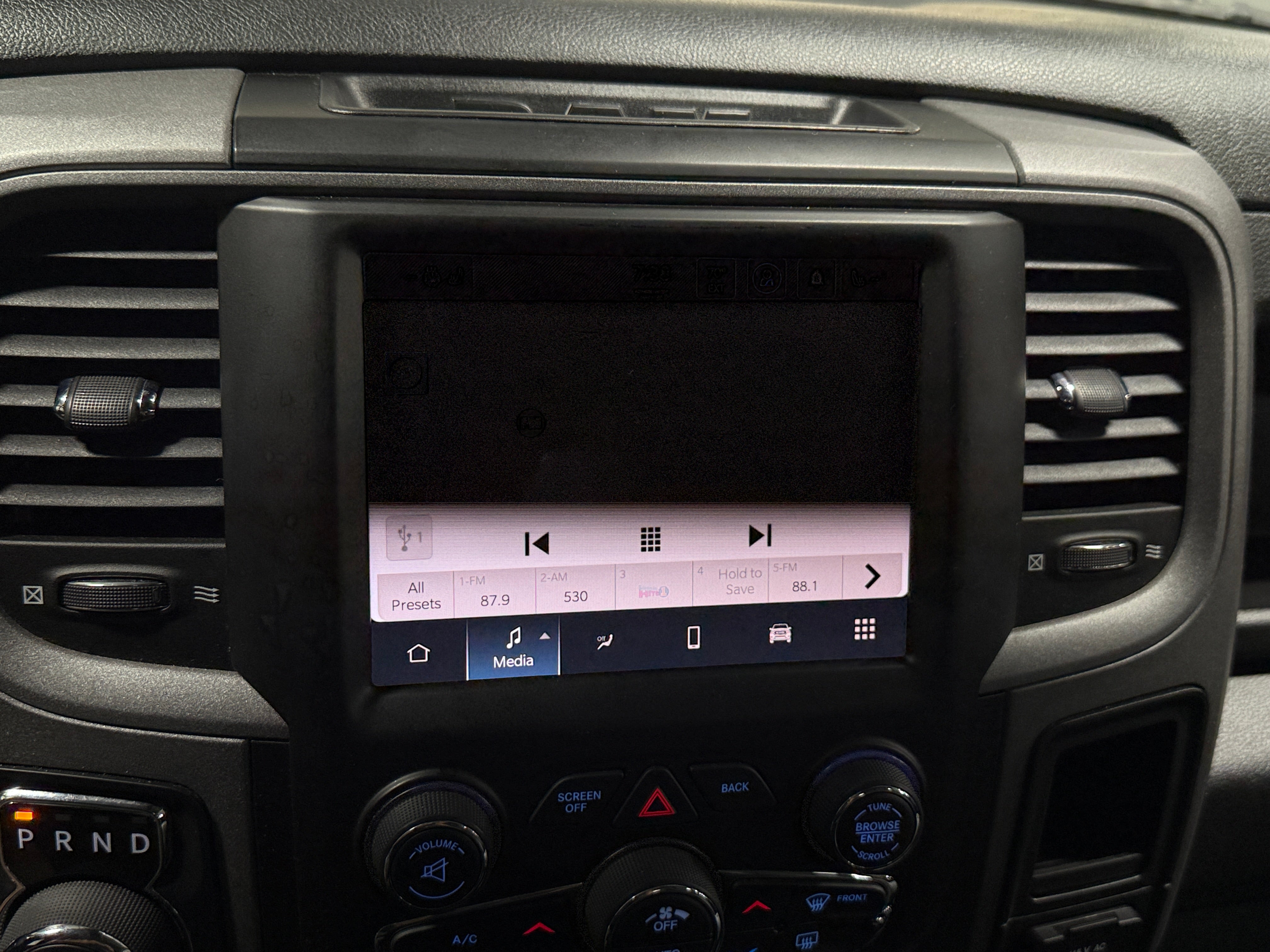 2022 RAM 1500 Classic Tradesman 4