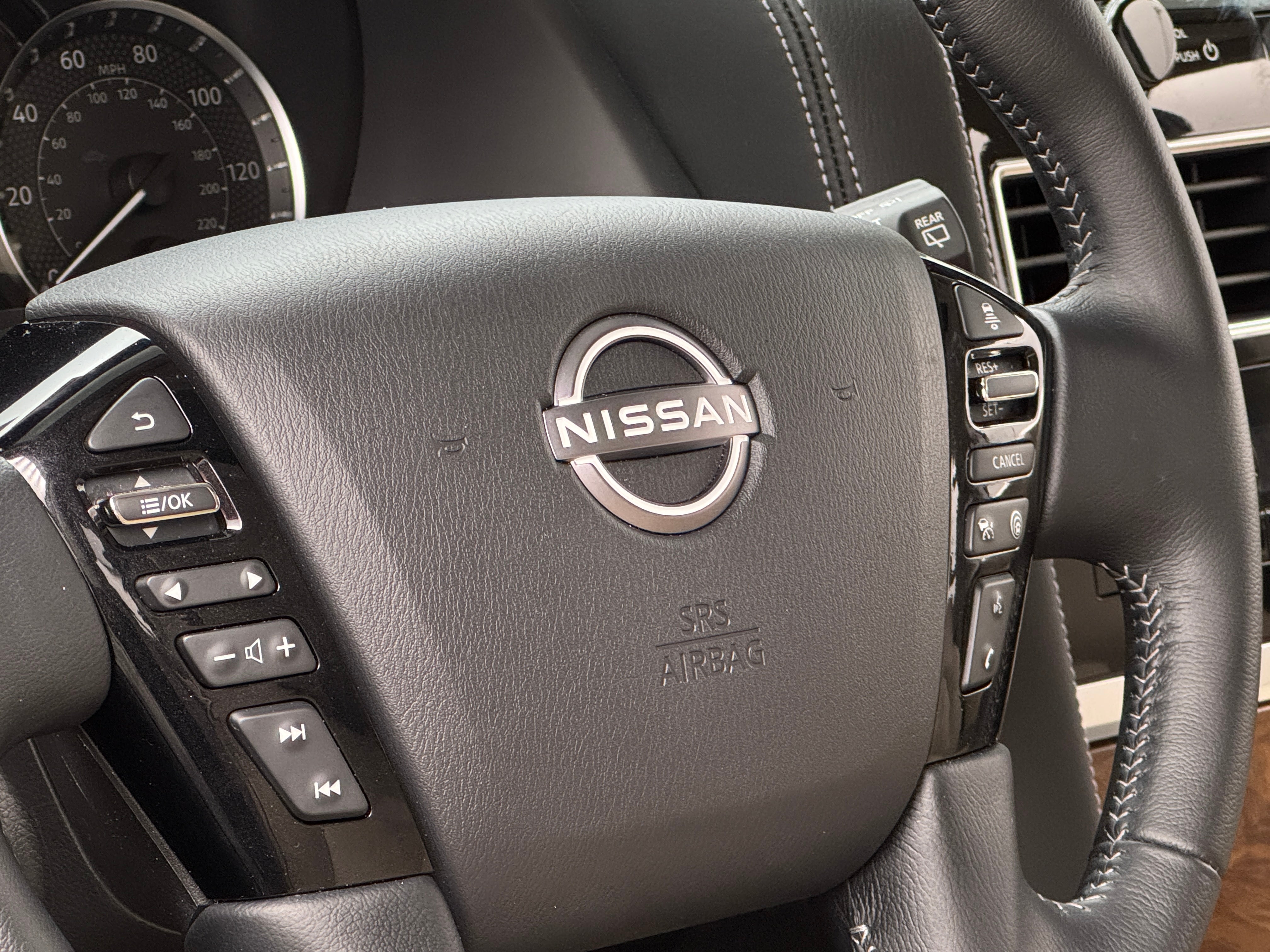 2024 Nissan Armada SL 4