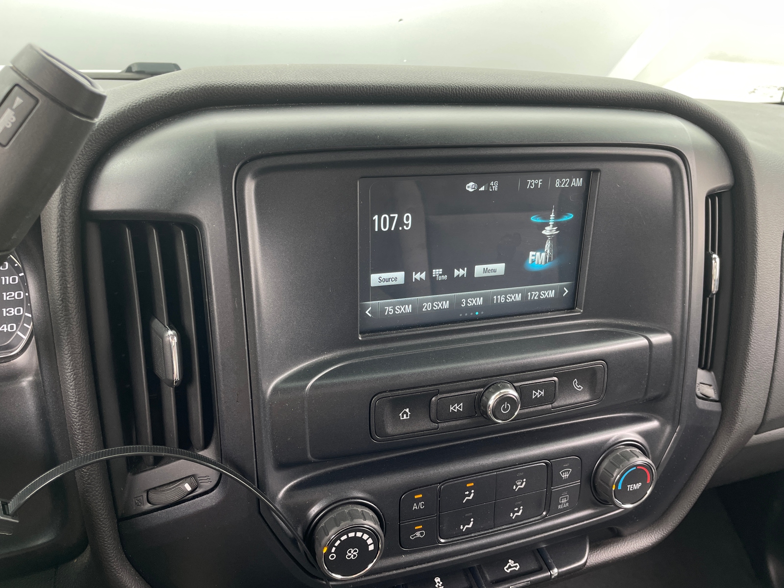 Thumbnail: 2019 Chevrolet Silverado 1500 - 4