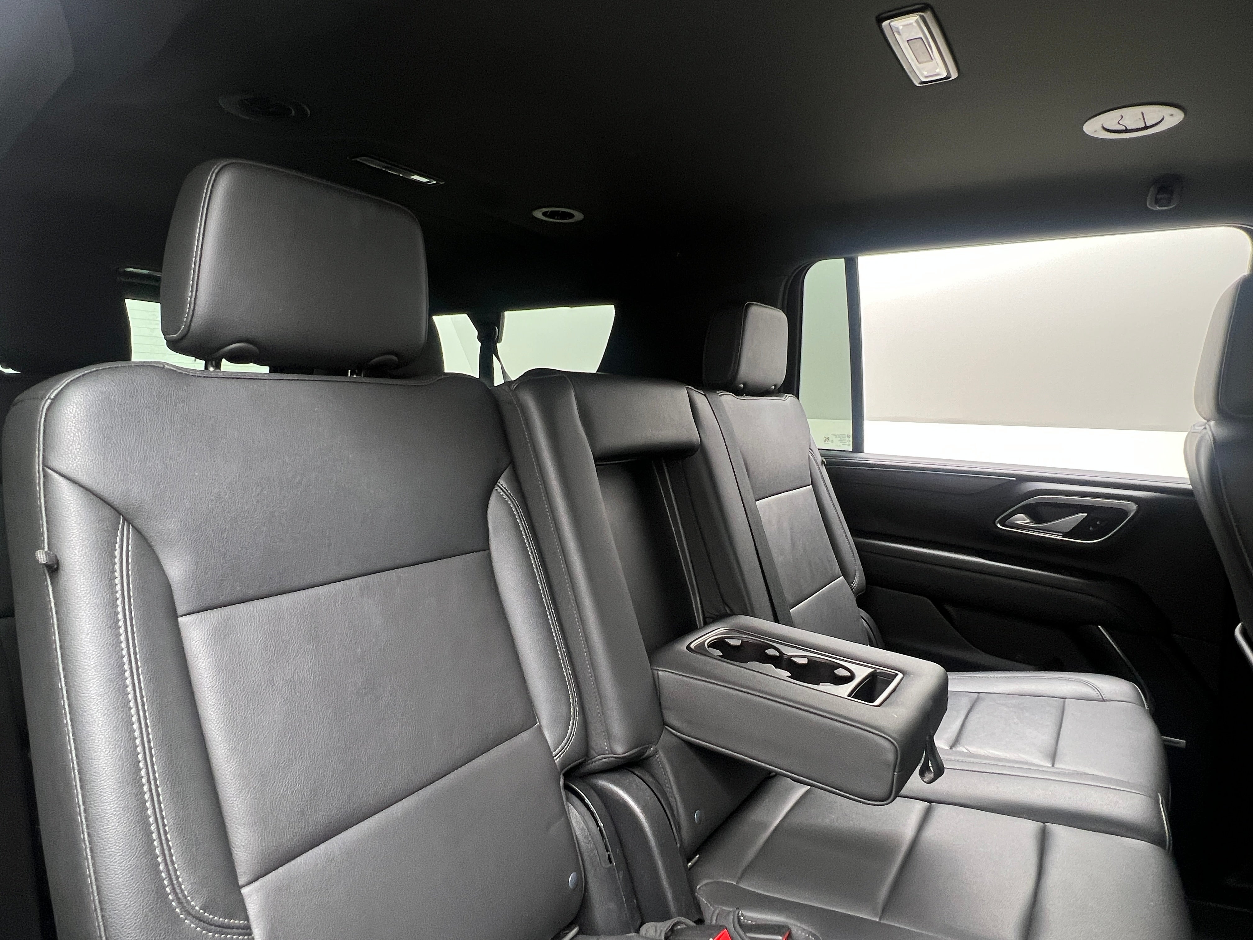 2022 Chevrolet Suburban LT 5