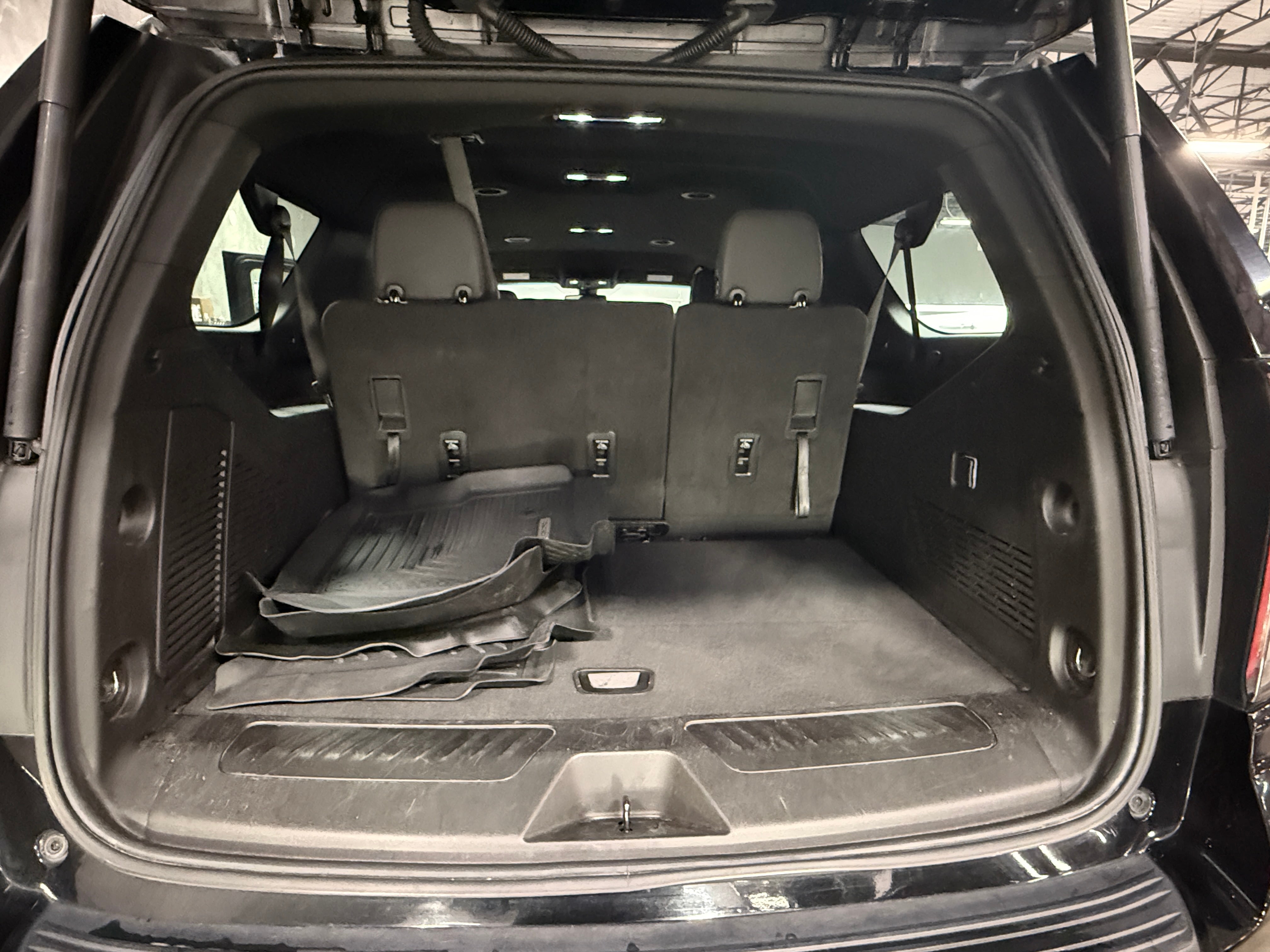 2022 Chevrolet Suburban LT 6