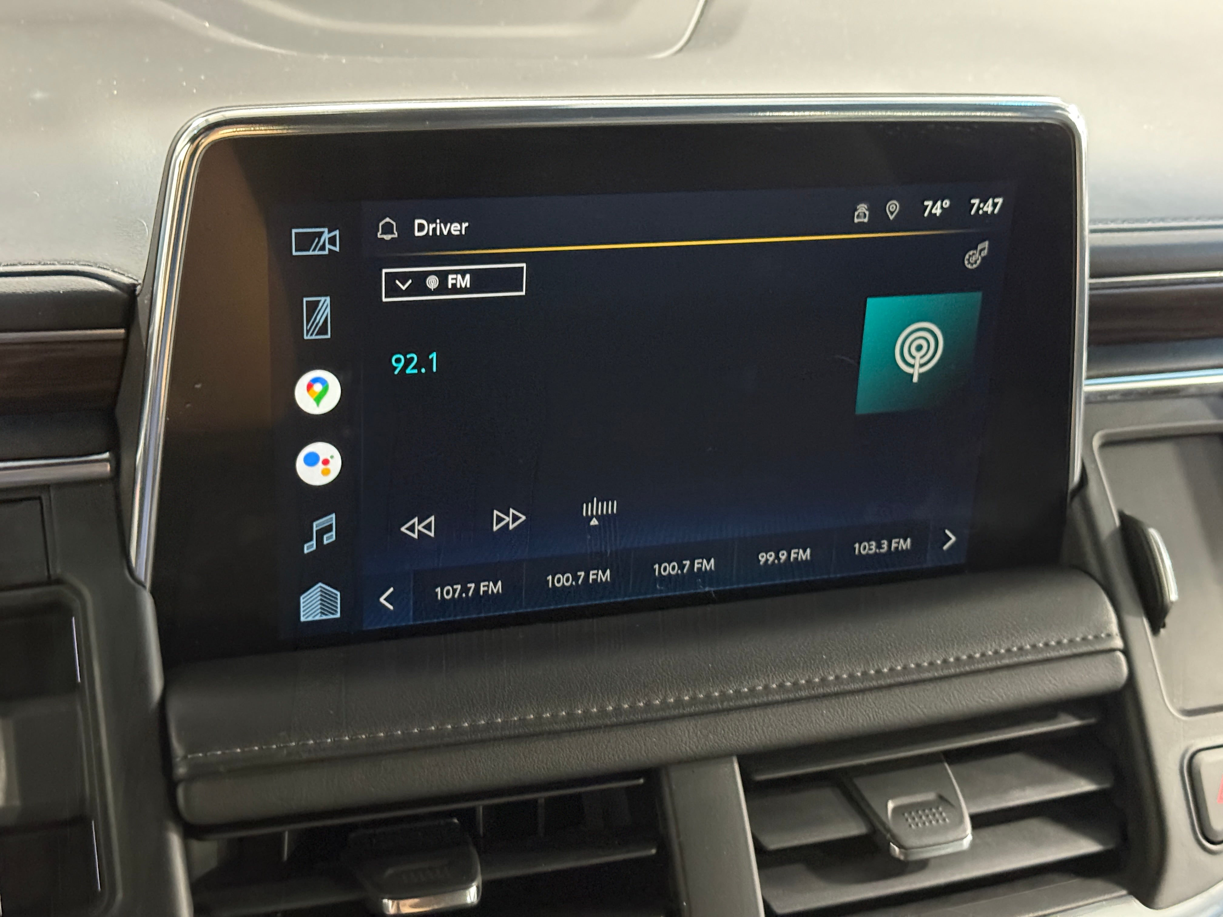 2022 Chevrolet Suburban LT 3