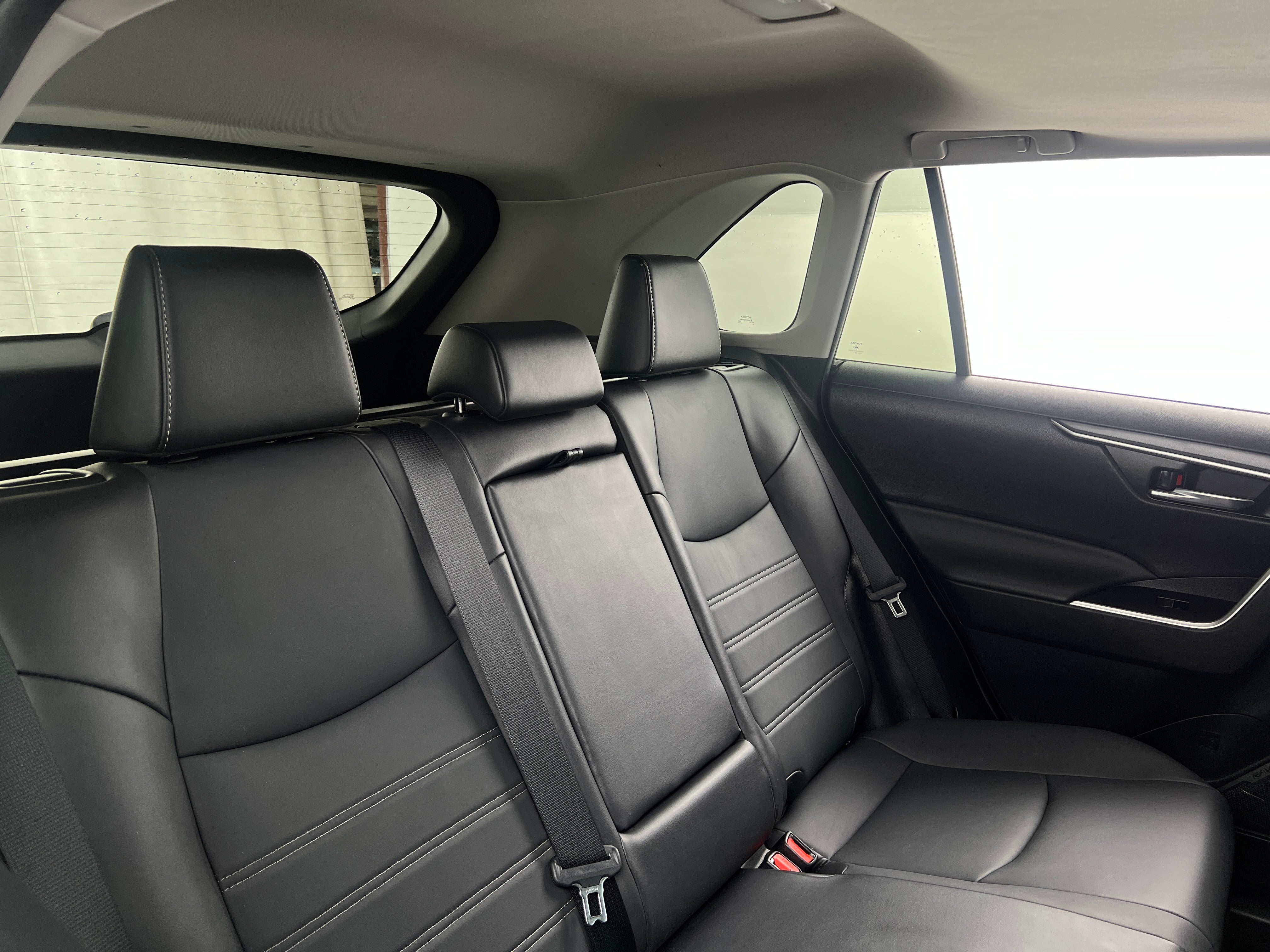 2022 Toyota RAV4 XLE Premium 6