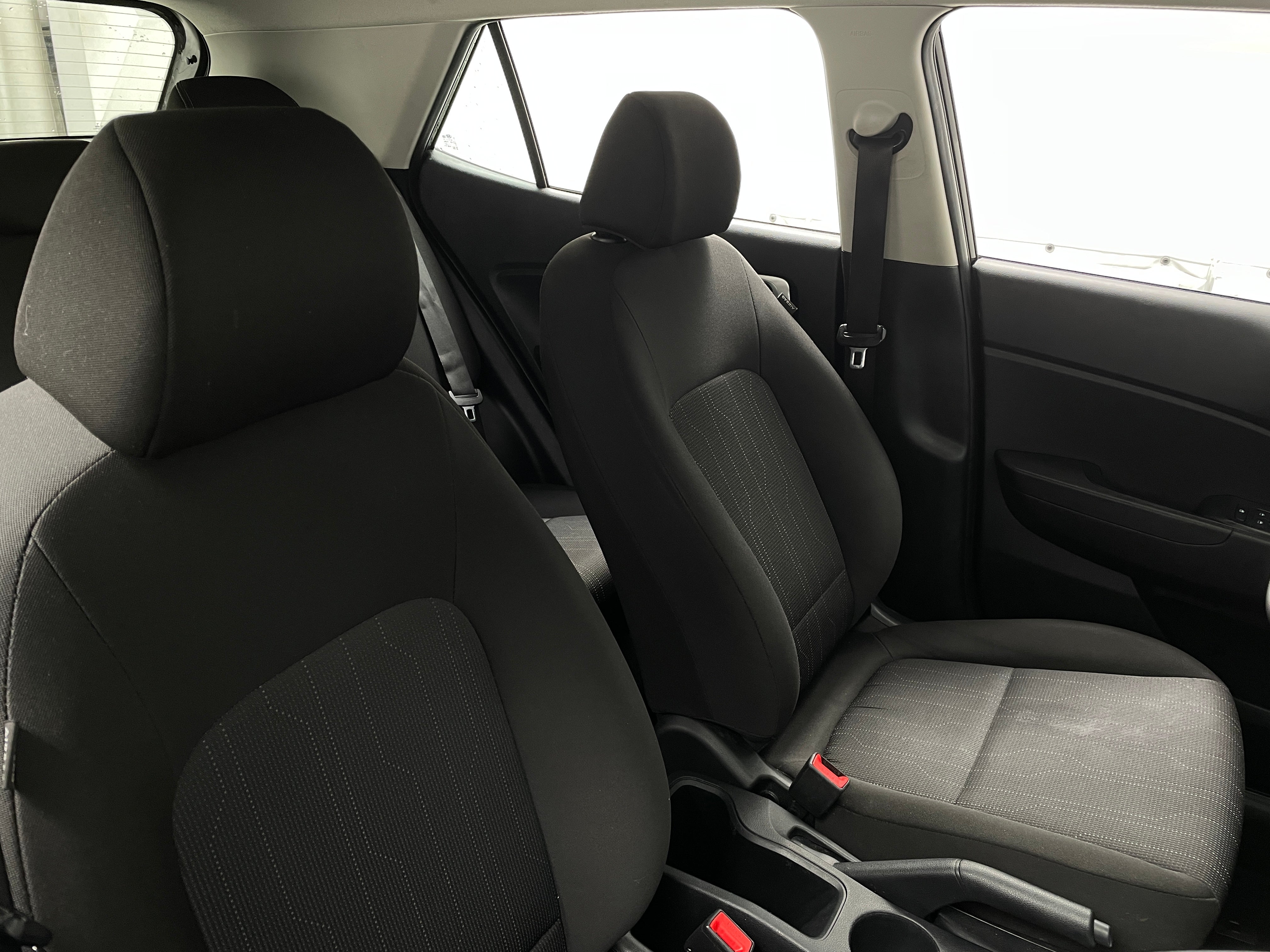 2021 Hyundai Venue SE 2