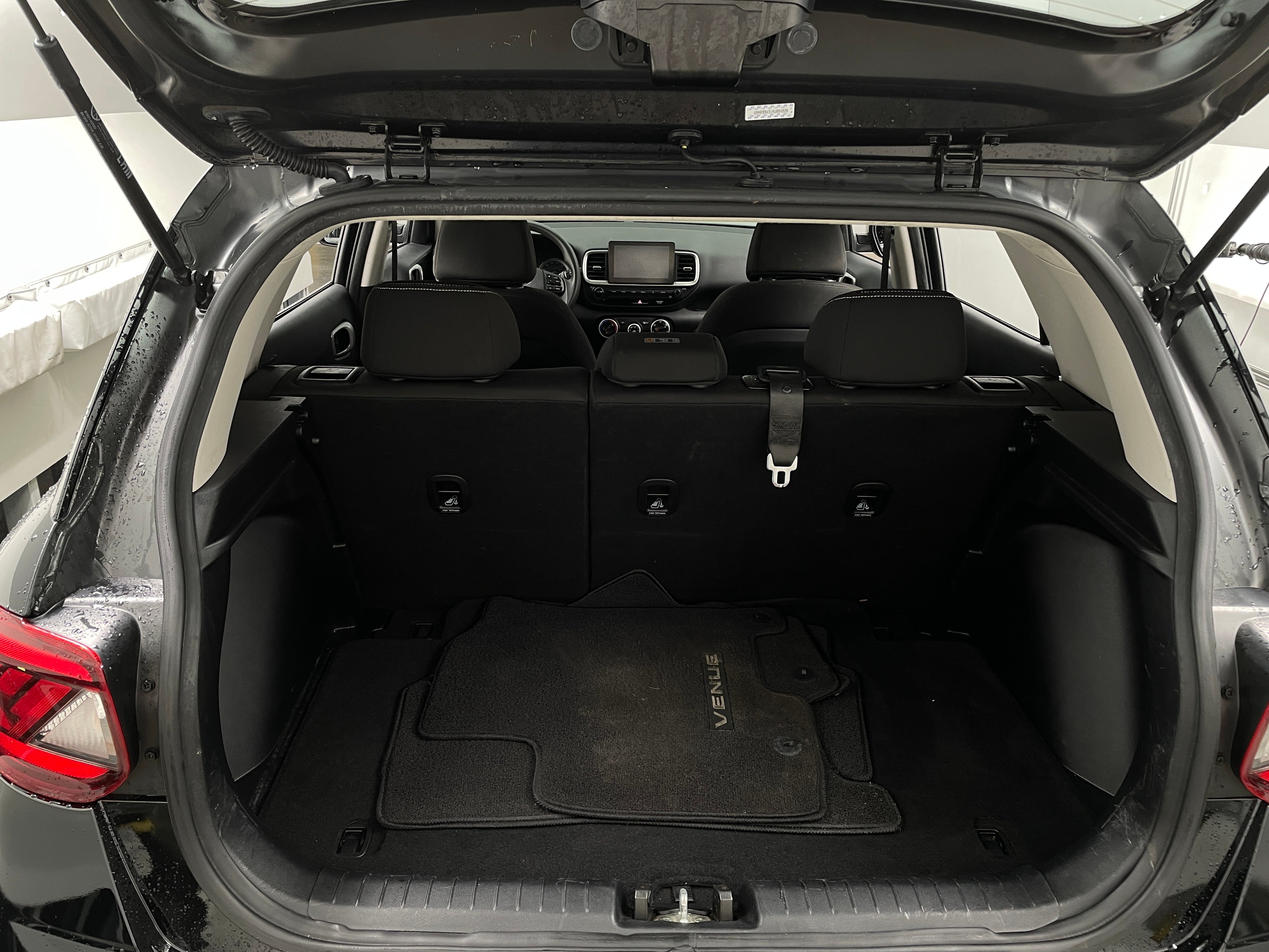 2021 Hyundai Venue SE 7