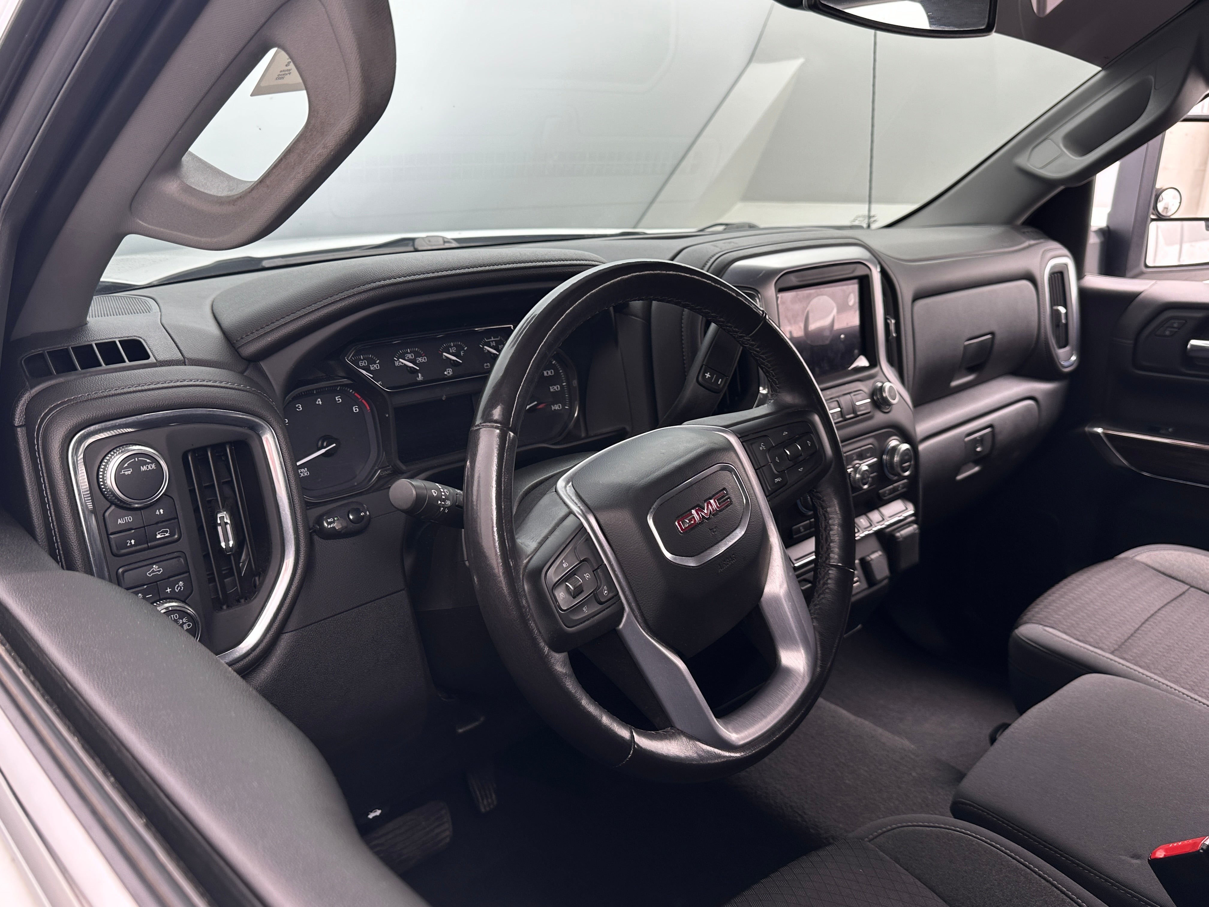 2022 GMC Sierra 1500 SLE 3