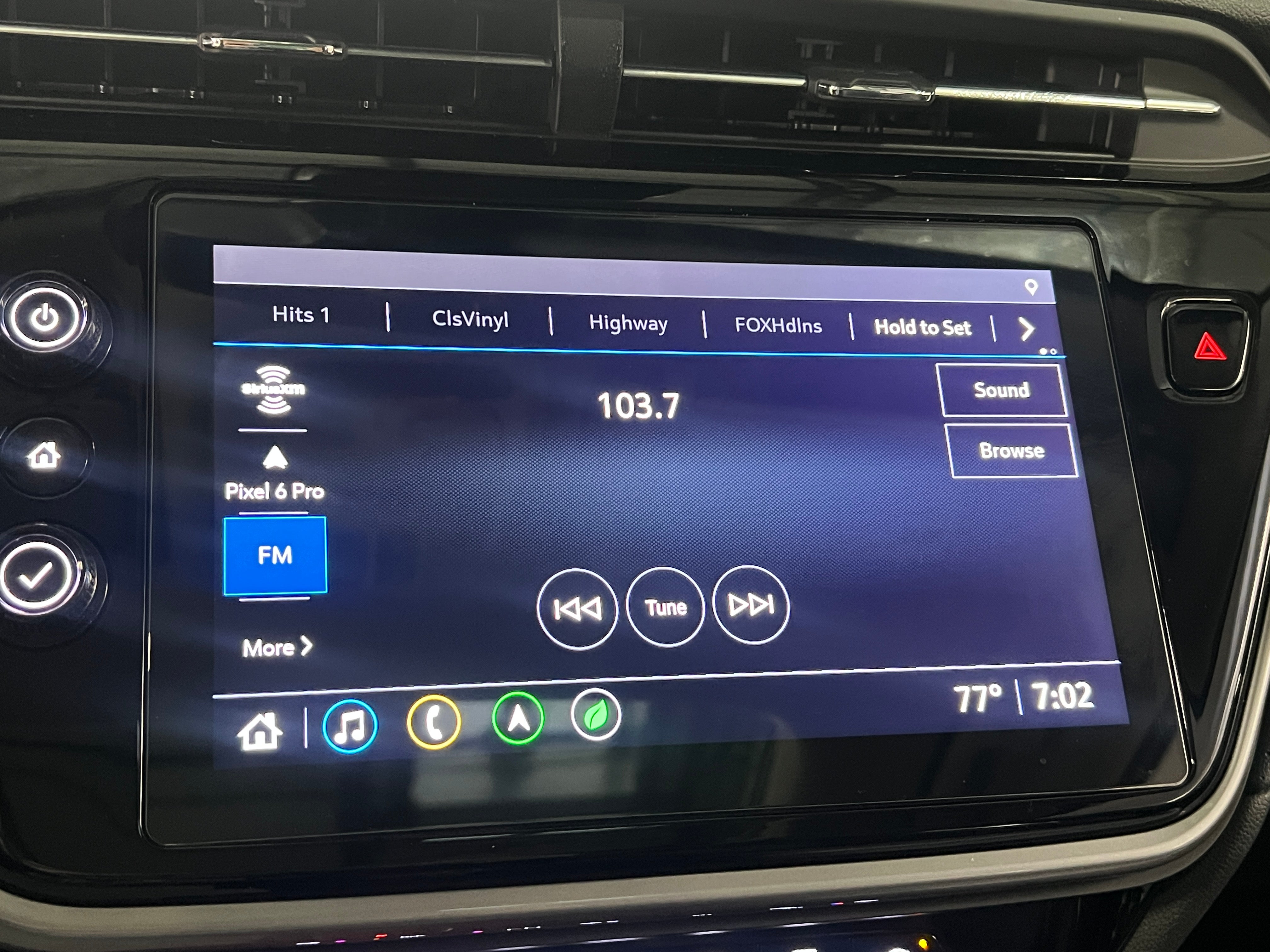 2022 Chevrolet Bolt EUV Premier 3