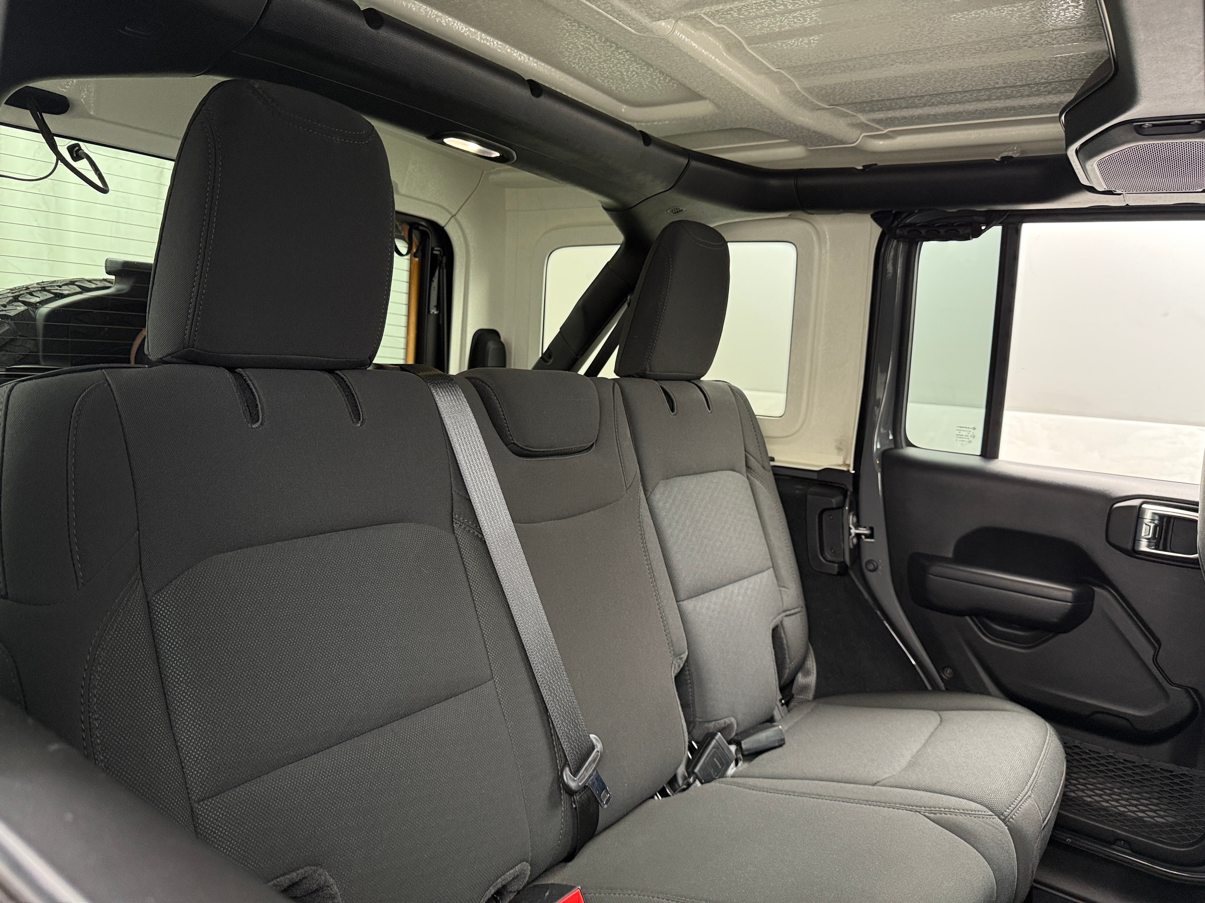 2022 Jeep Wrangler Unlimited High Tide 6