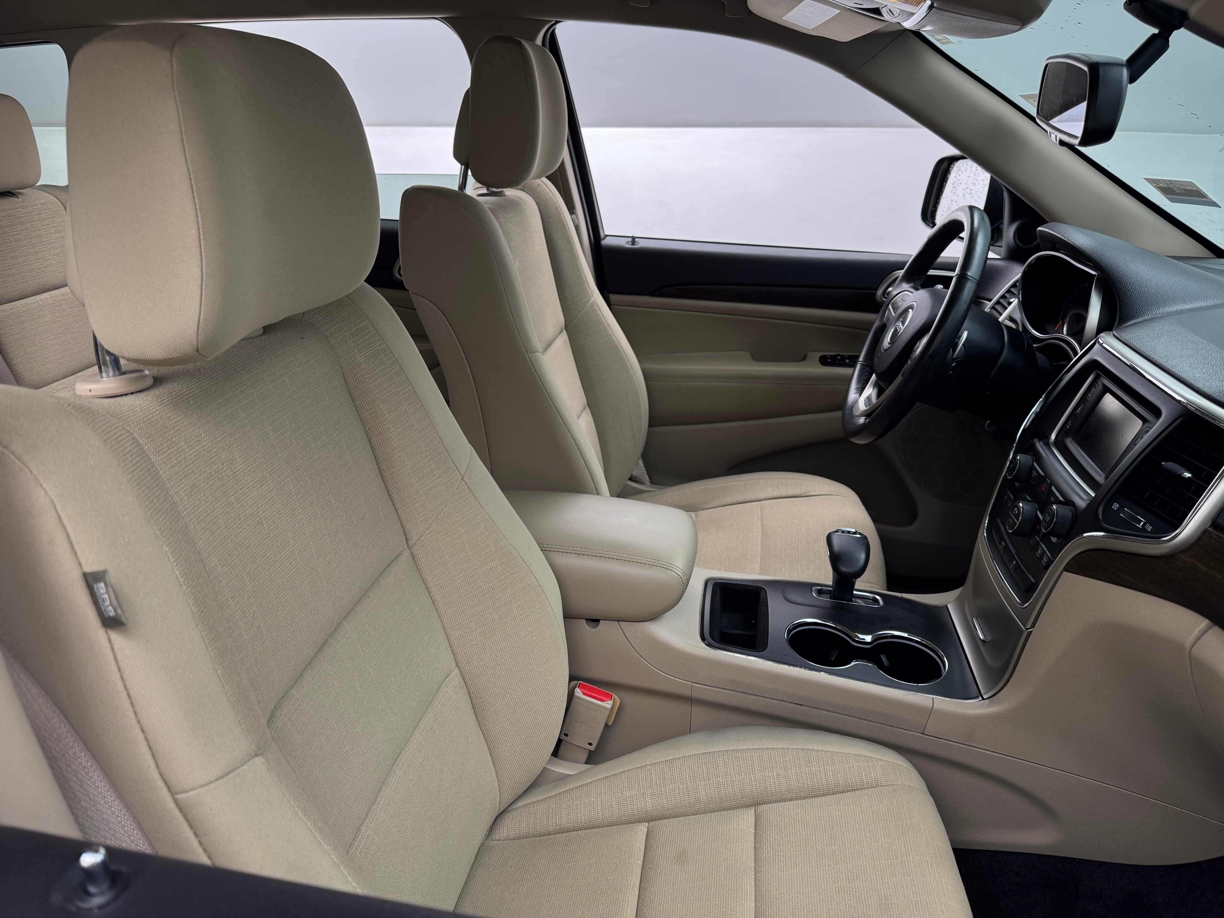 Thumbnail: 2015 Jeep Grand Cherokee - 2