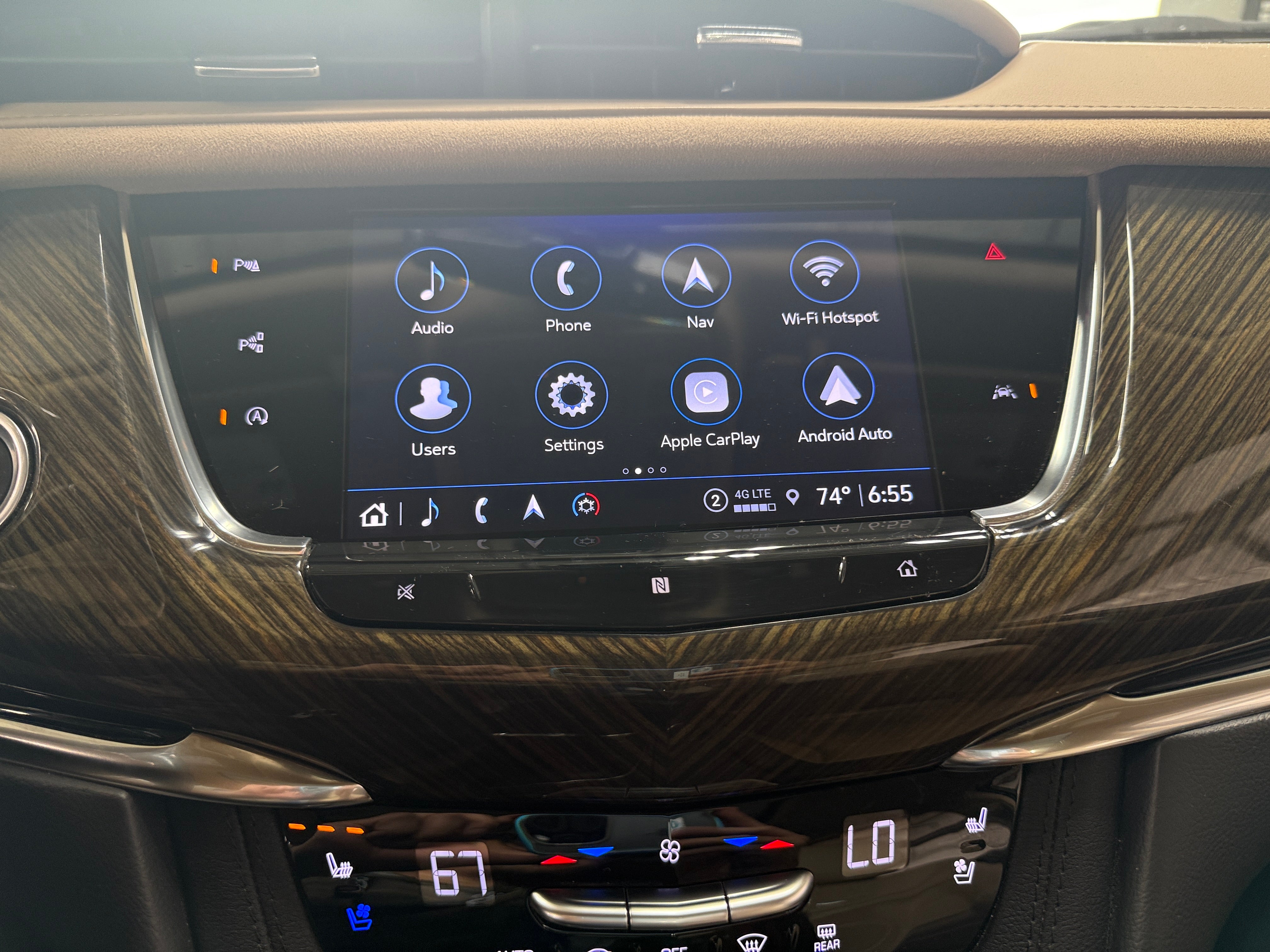 2021 Cadillac XT6 Premium Luxury 3