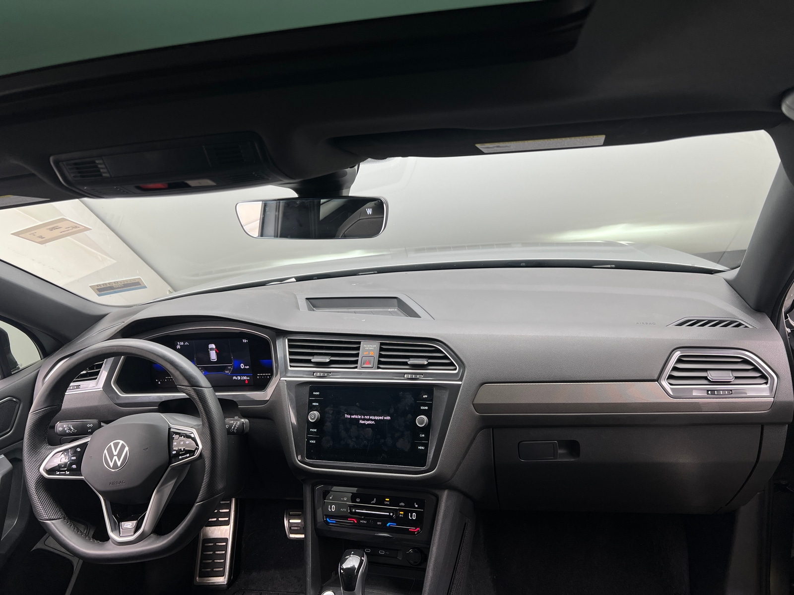 Thumbnail: 2022 Volkswagen Tiguan - 2