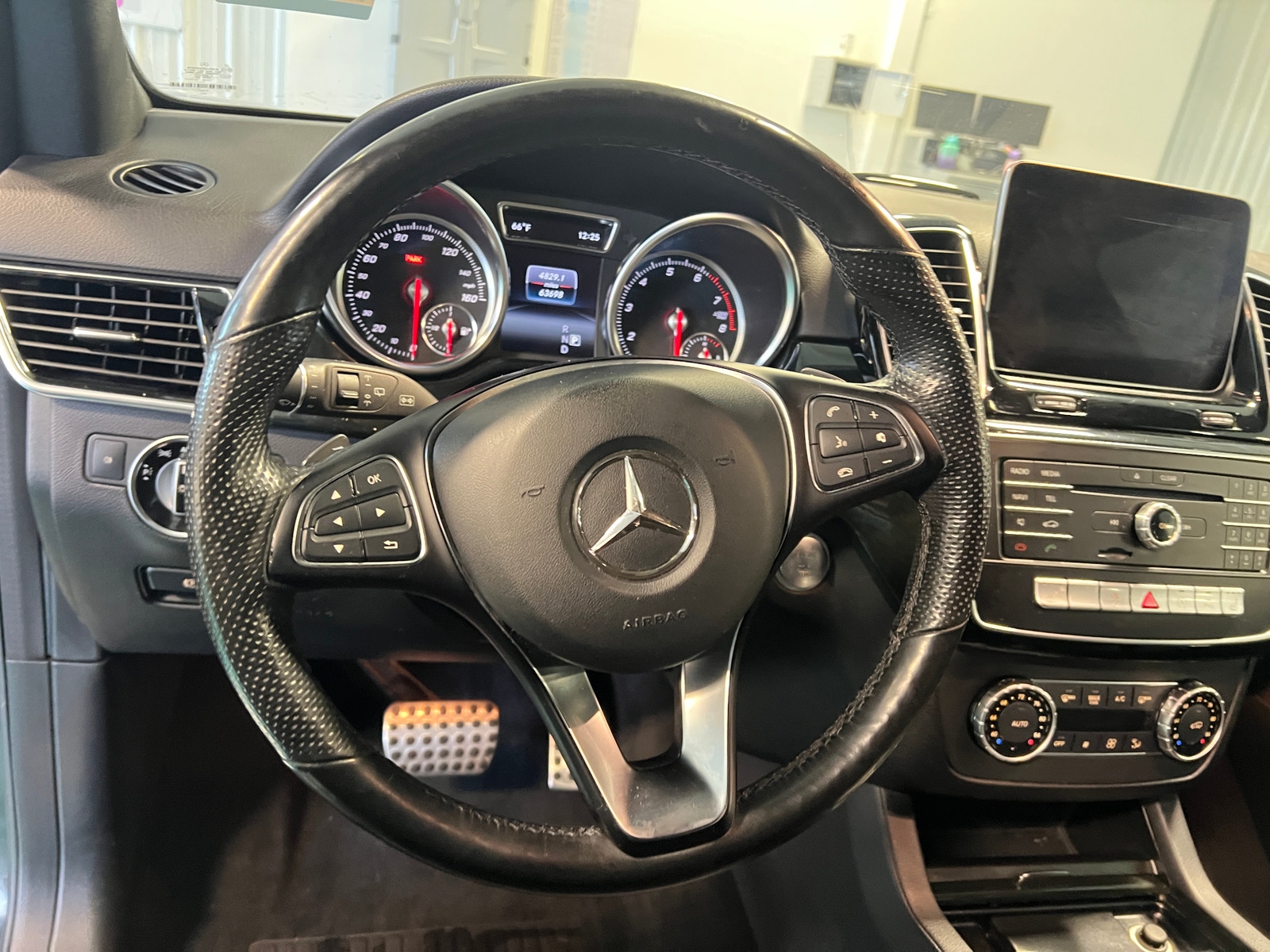 Thumbnail: 2019 Mercedes-Benz GLE - 4