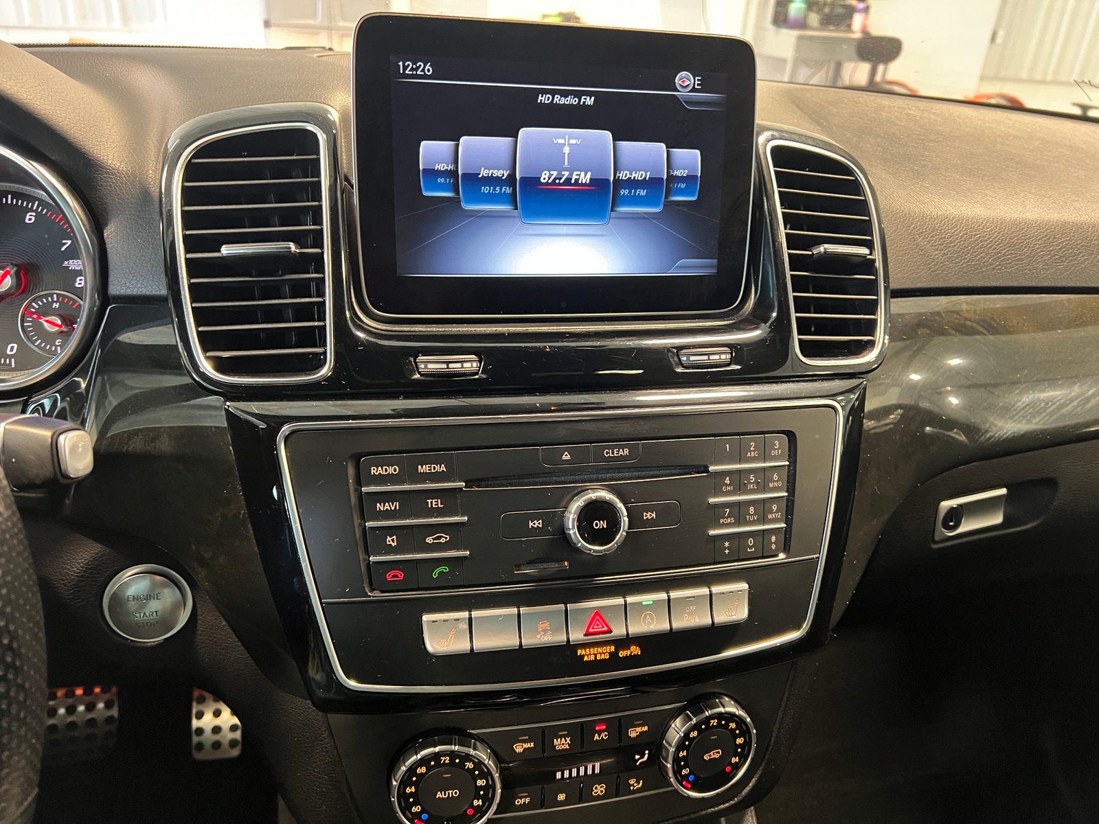 Thumbnail: 2019 Mercedes-Benz GLE - 3
