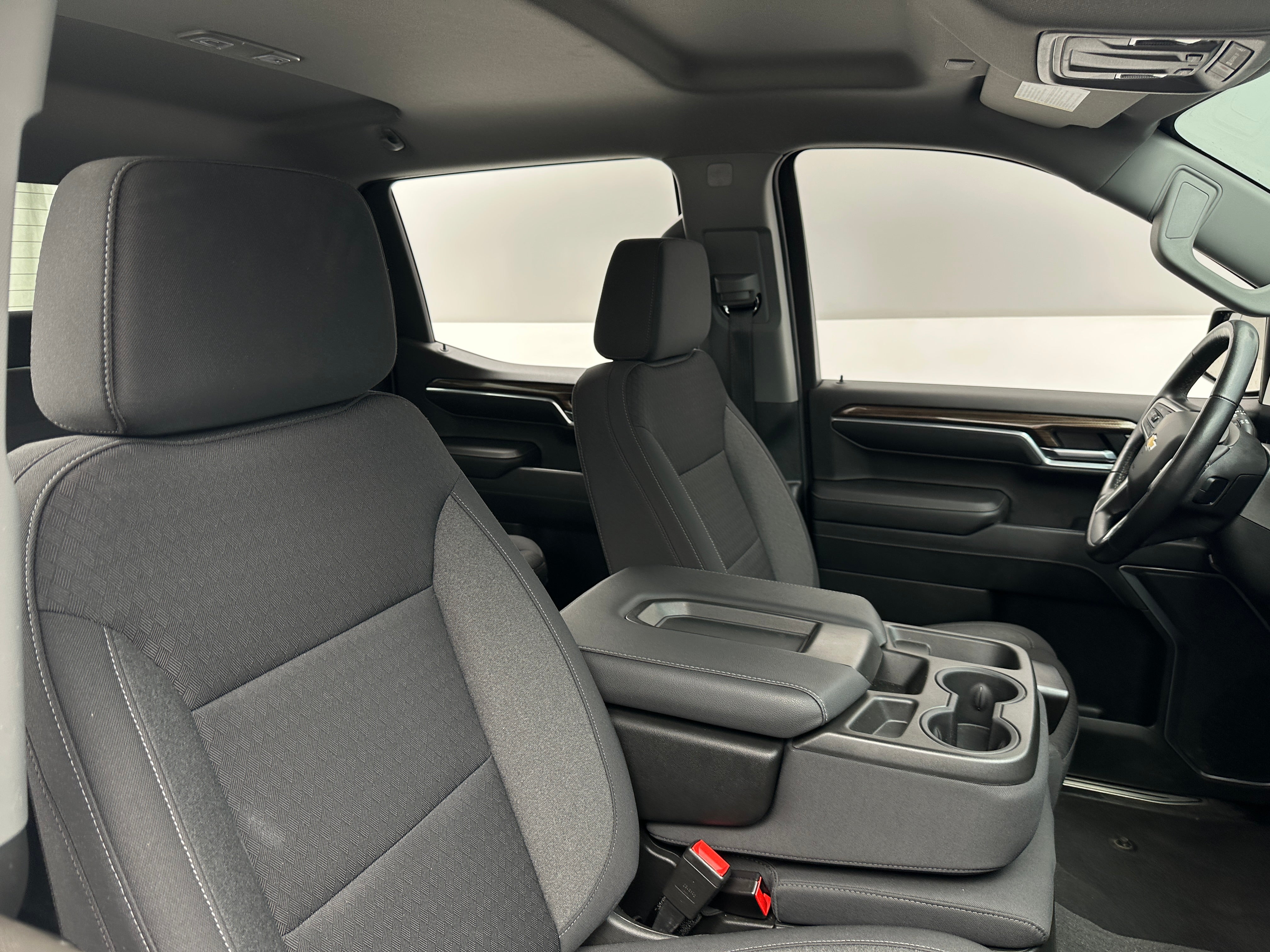2022 Chevrolet Silverado 1500 LT 2
