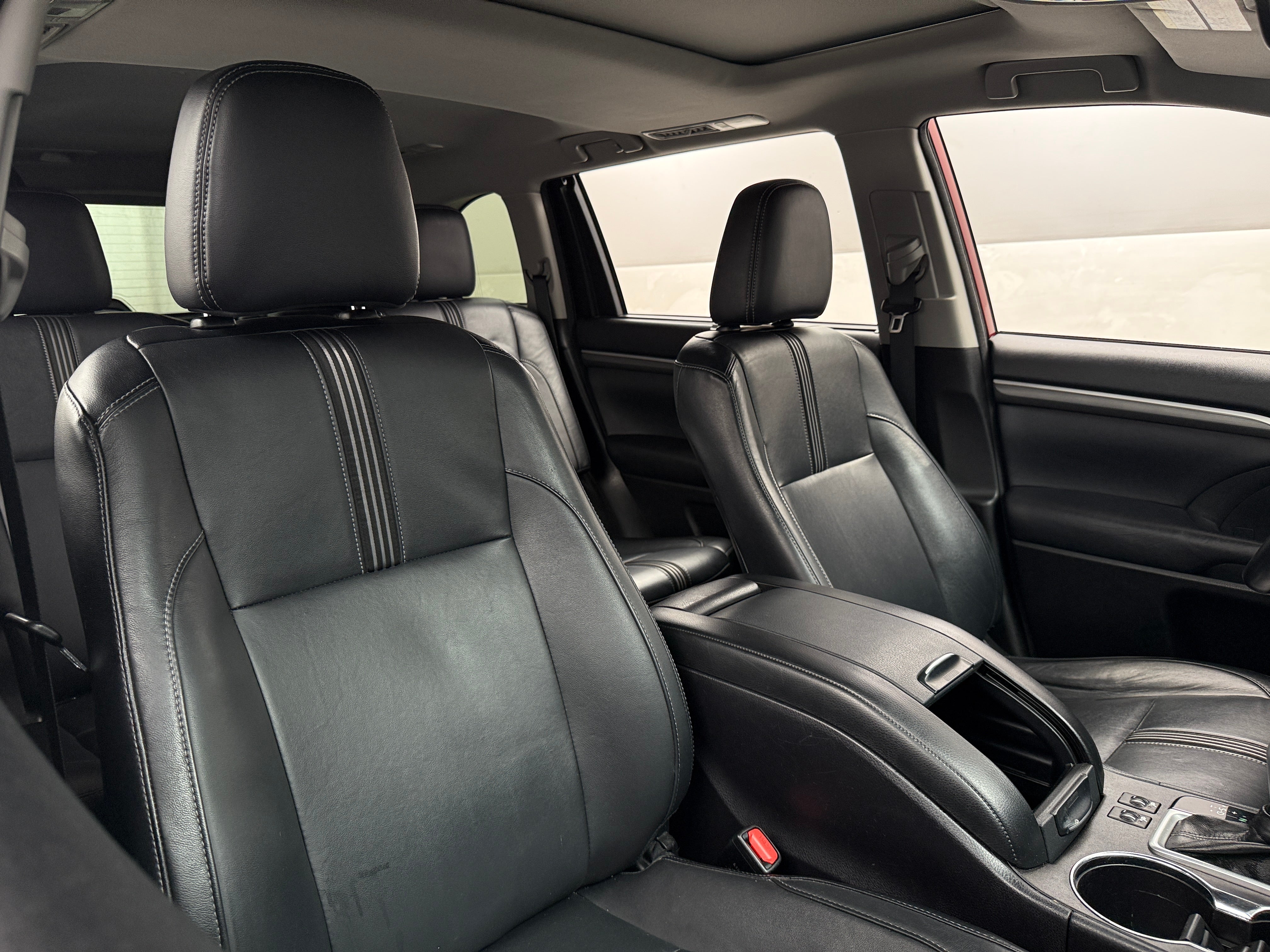2018 Toyota Highlander SE 2