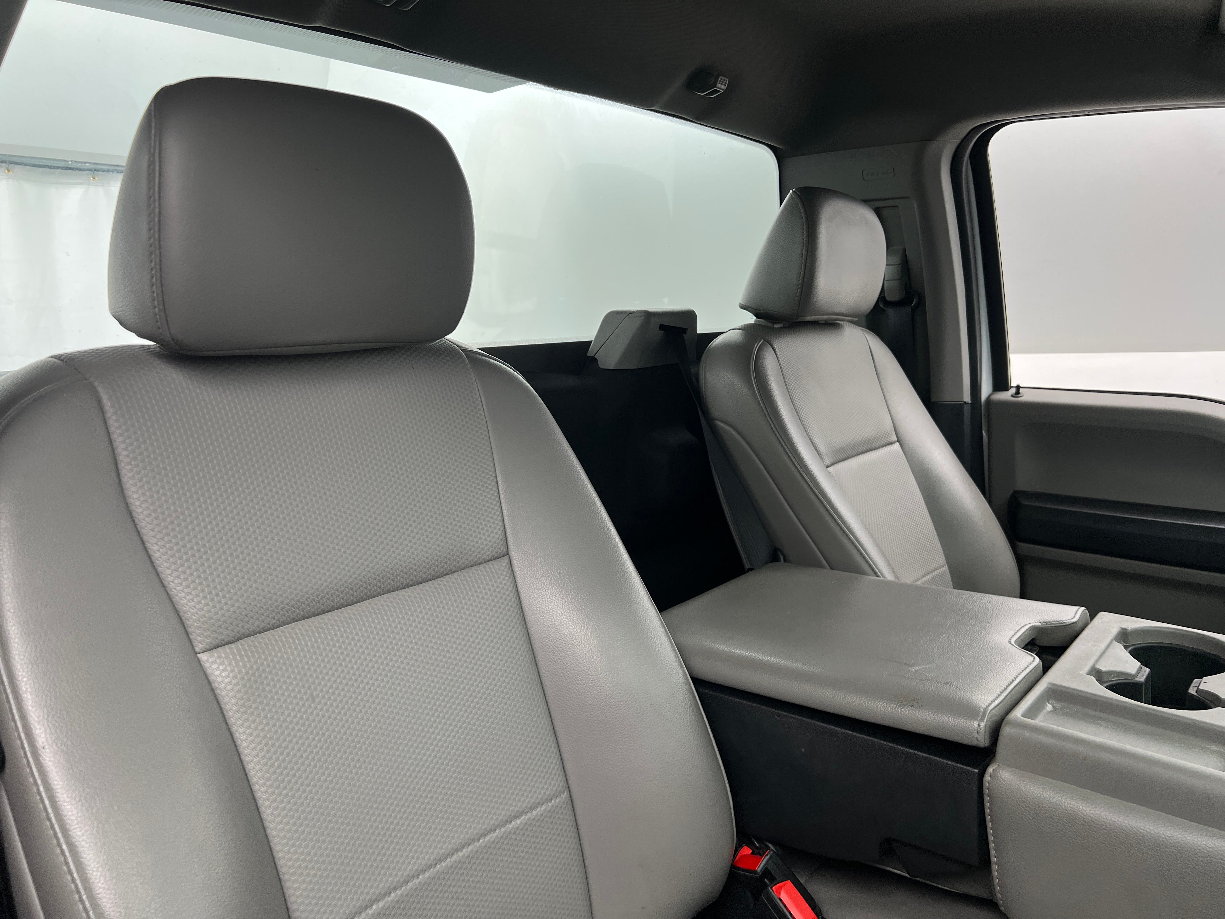 2022 Ford Econoline E-250 2