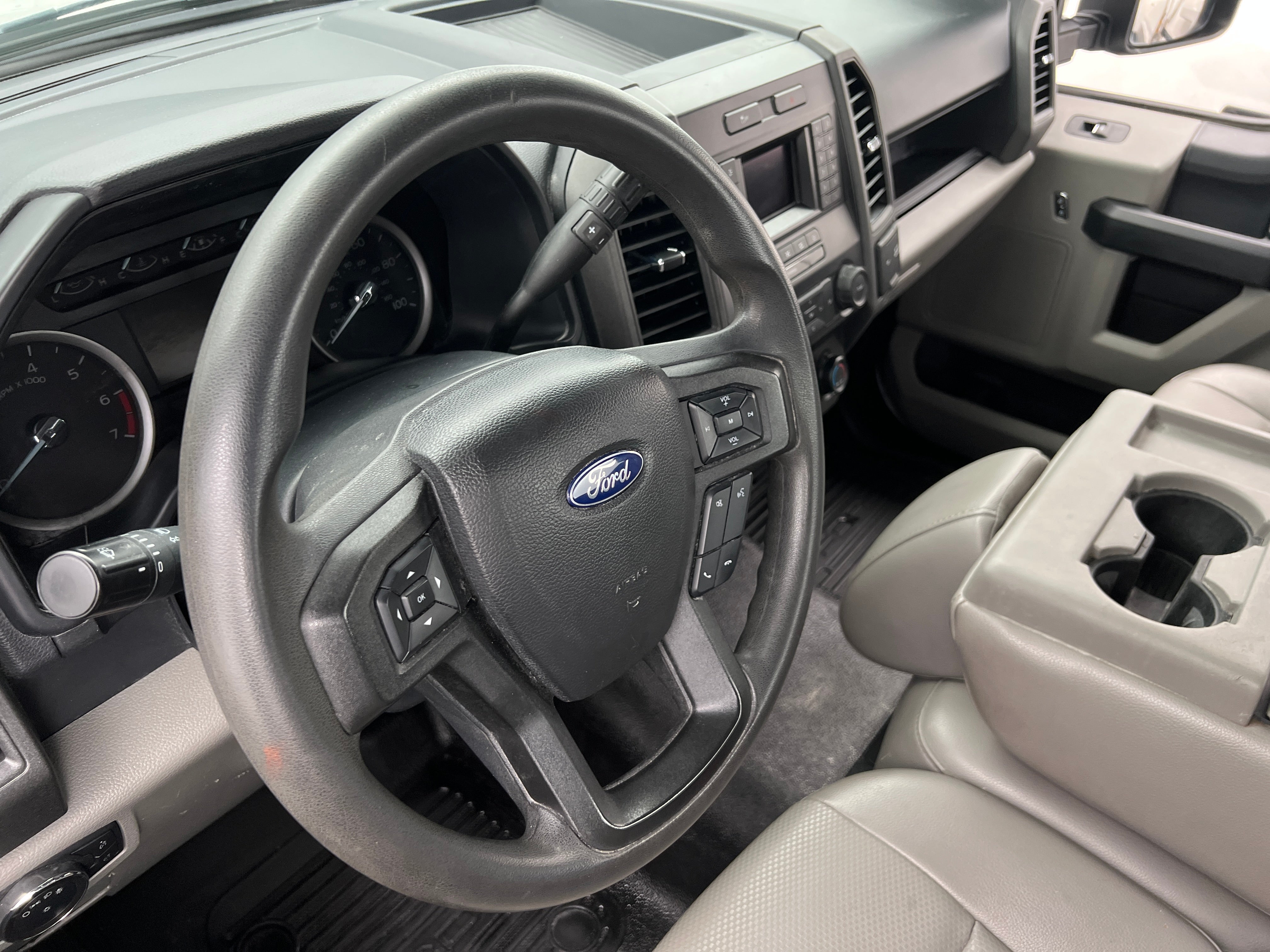2022 Ford Econoline E-250 5