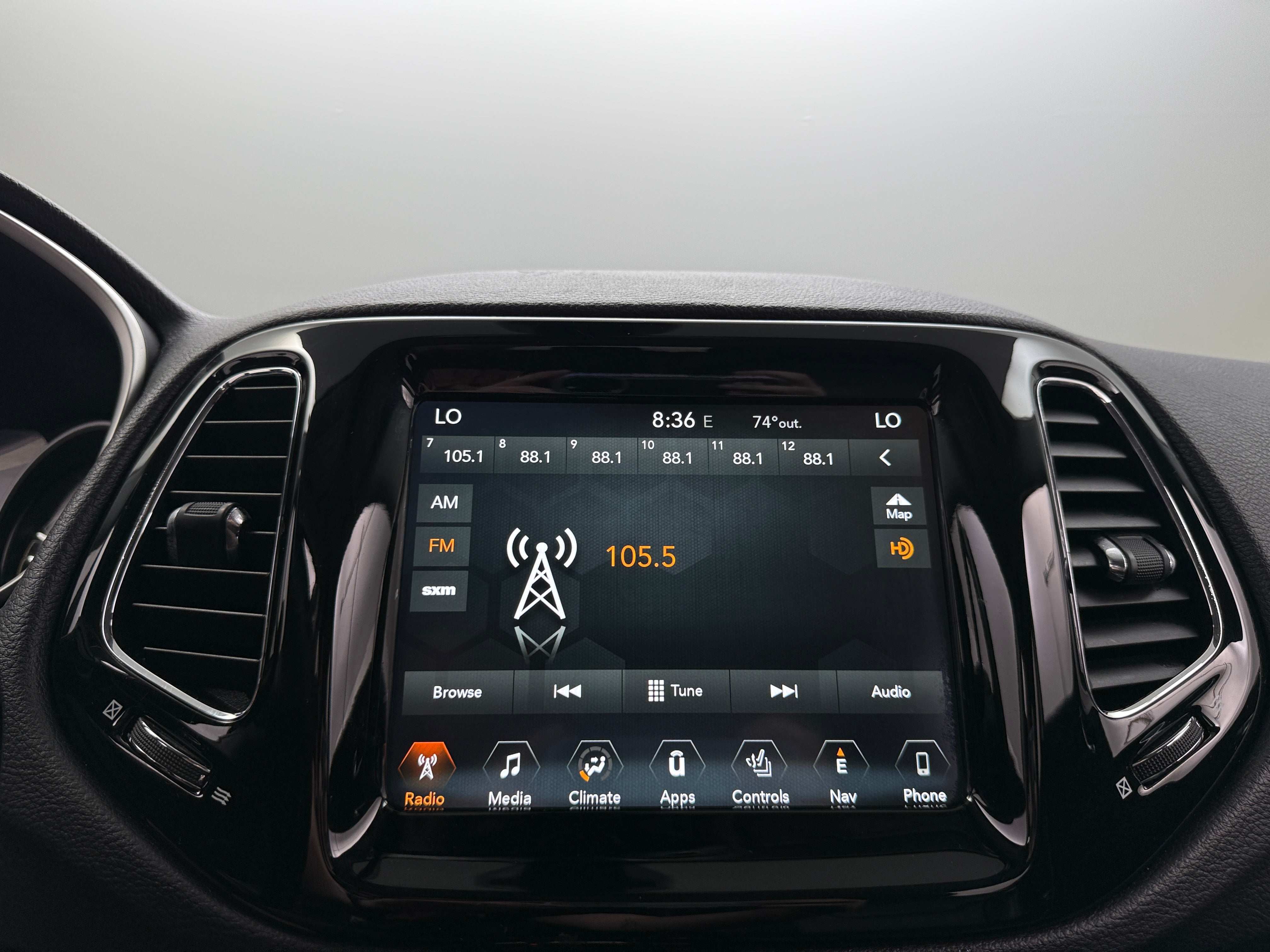 2017 Jeep Compass Limited 3