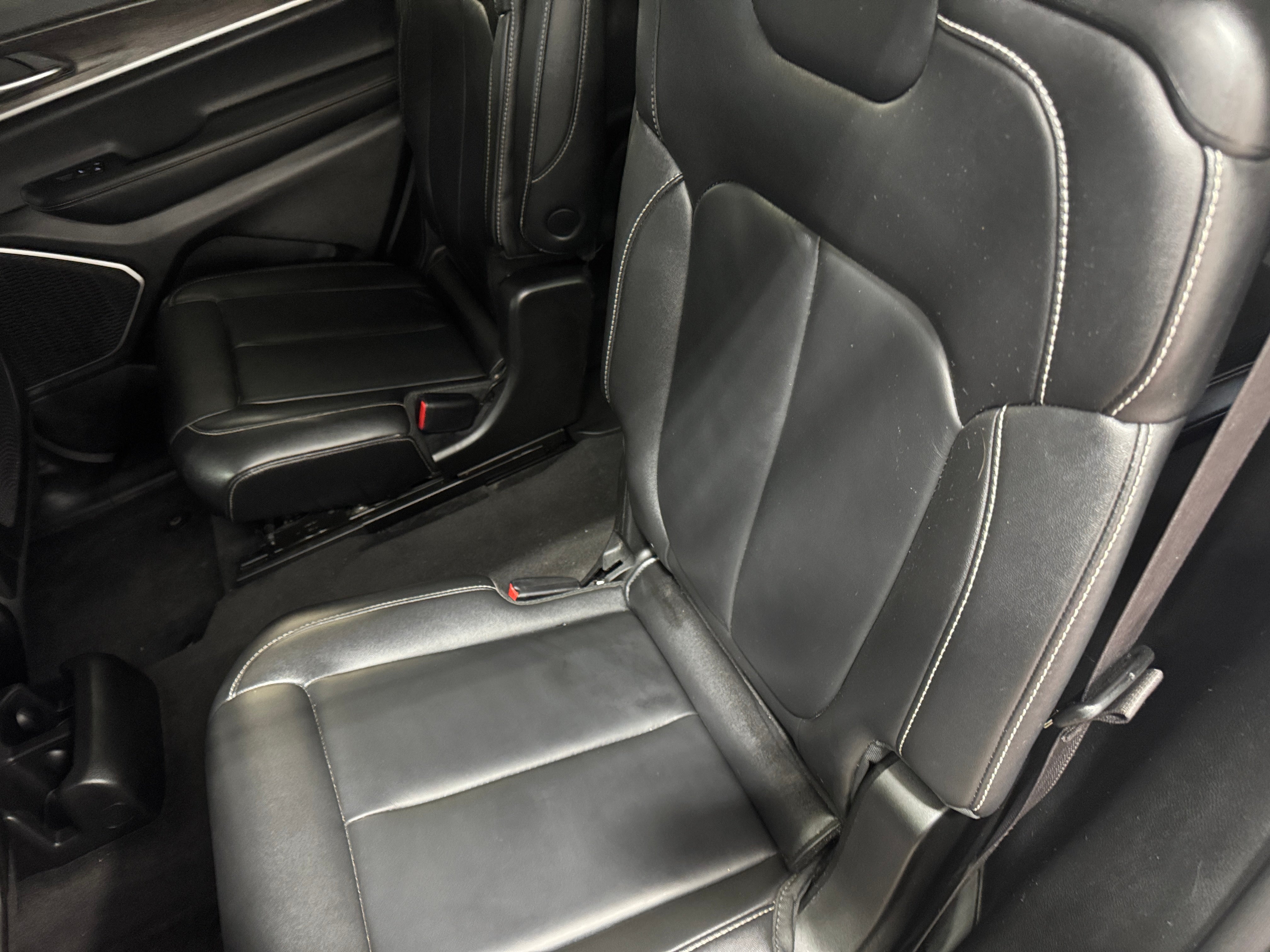 2022 Jeep Grand Cherokee L Limited Edition 5