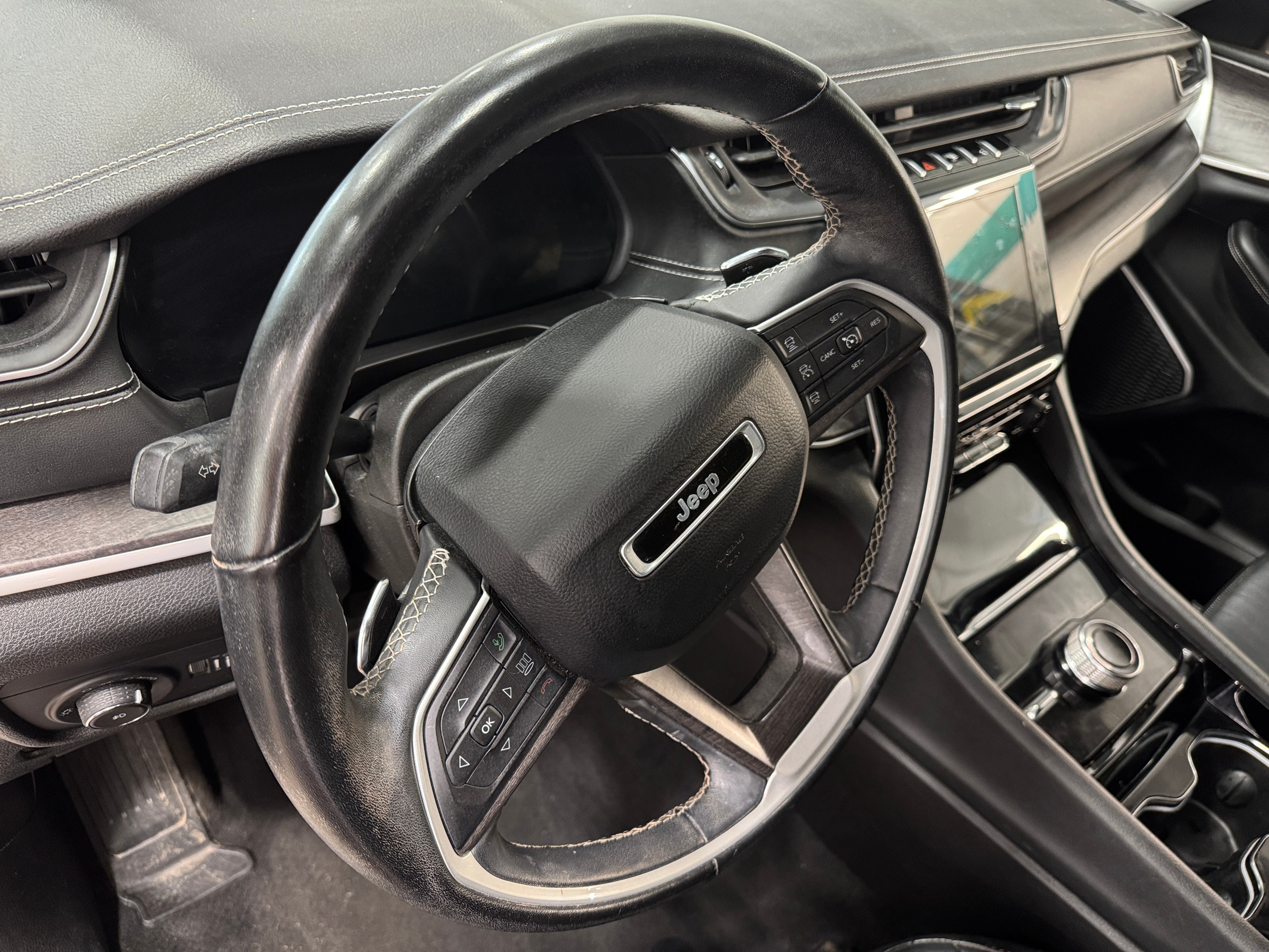 2022 Jeep Grand Cherokee L Limited Edition 2