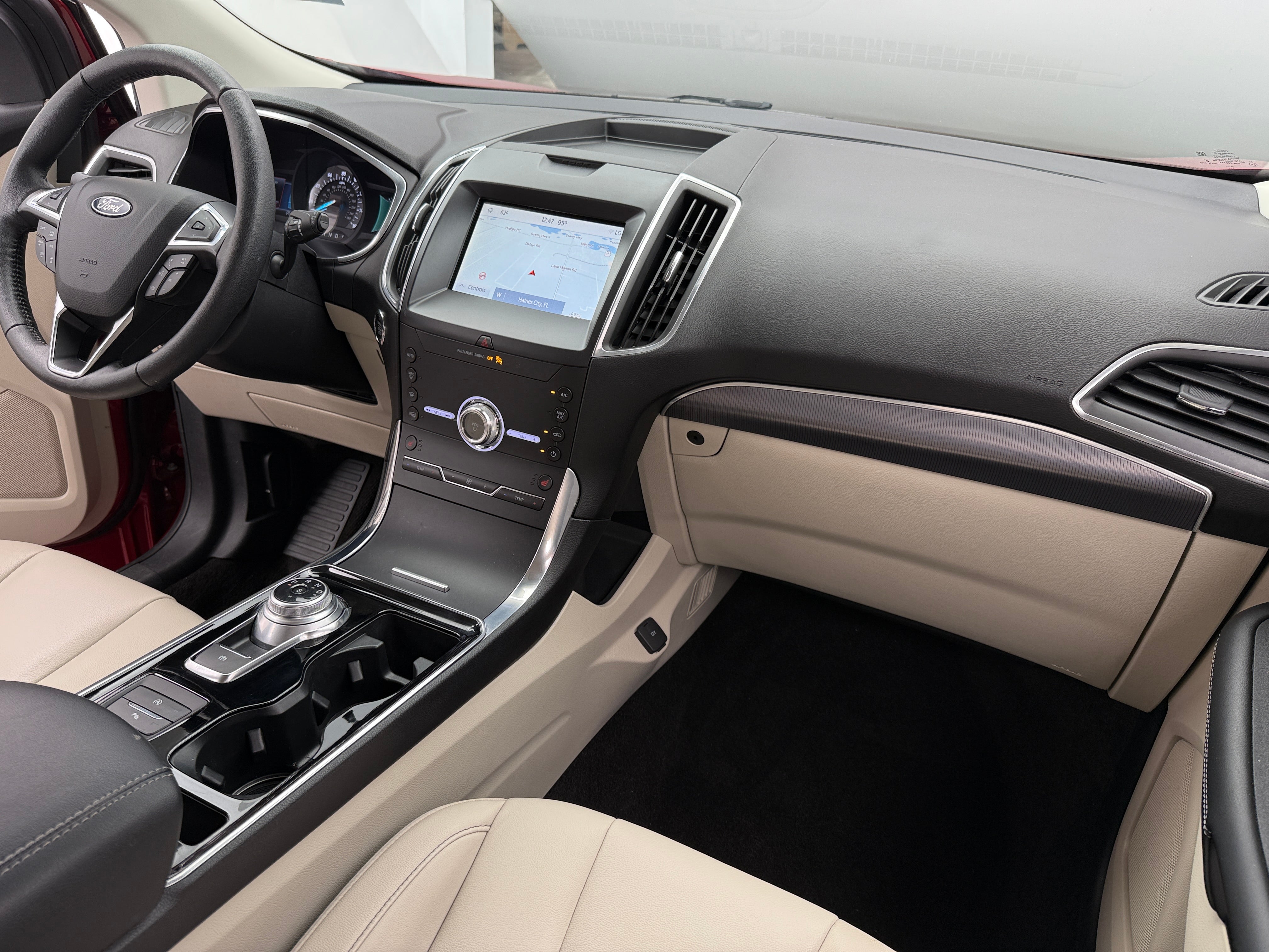 2020 Ford Edge Titanium 2