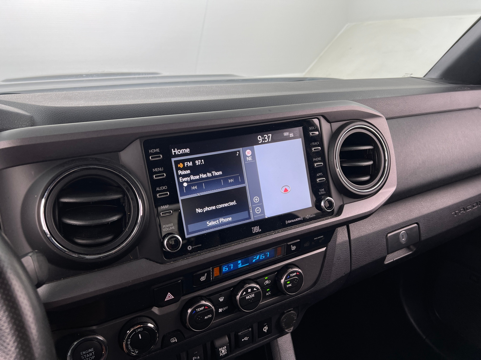 Thumbnail: 2020 Toyota Tacoma - 3