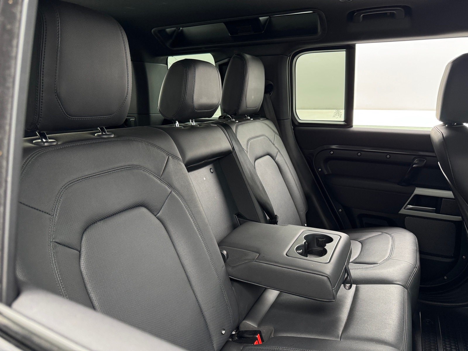 Thumbnail: 2023 Land Rover Defender - 5