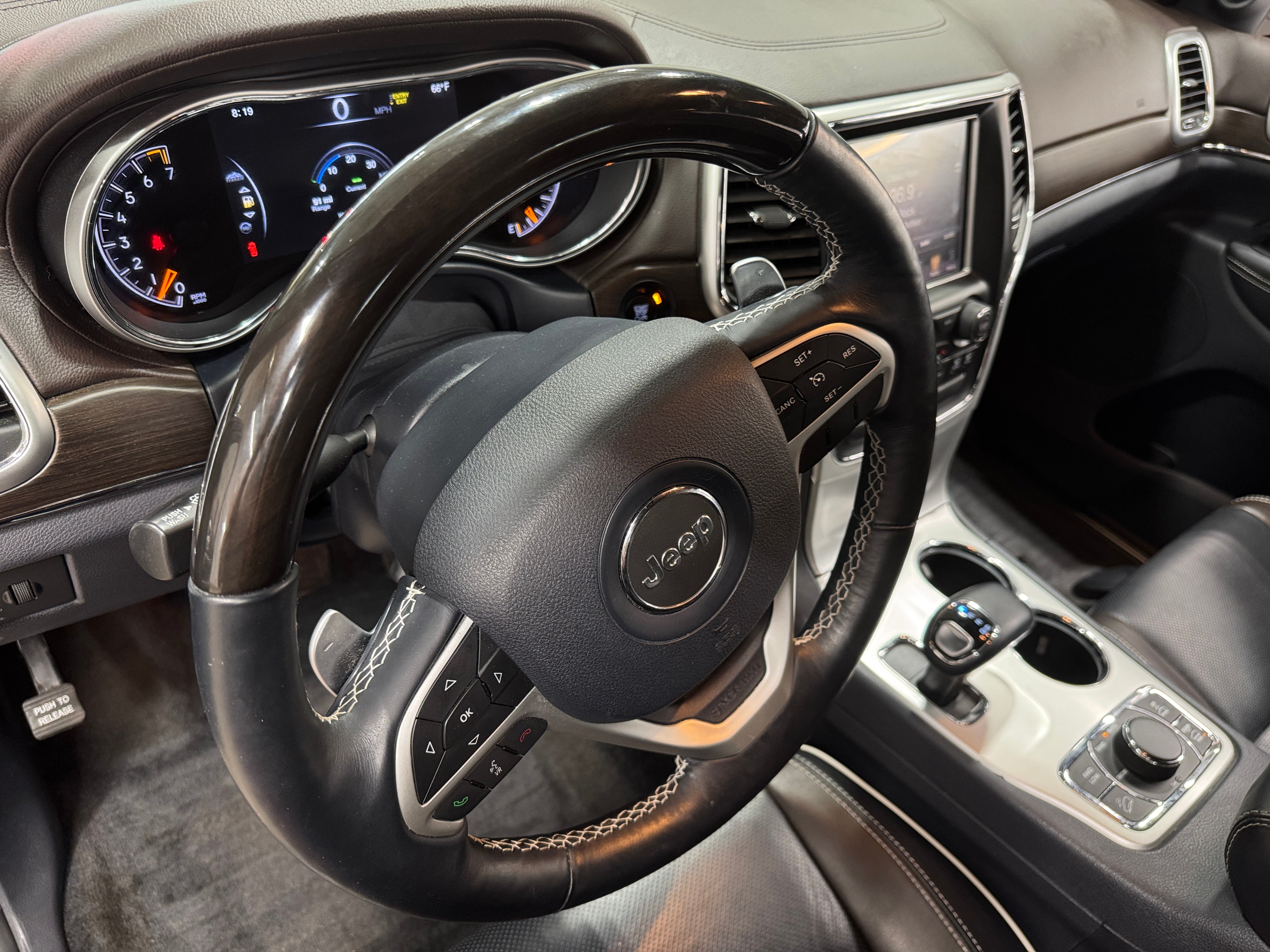 2015 Jeep Grand Cherokee Overland 2