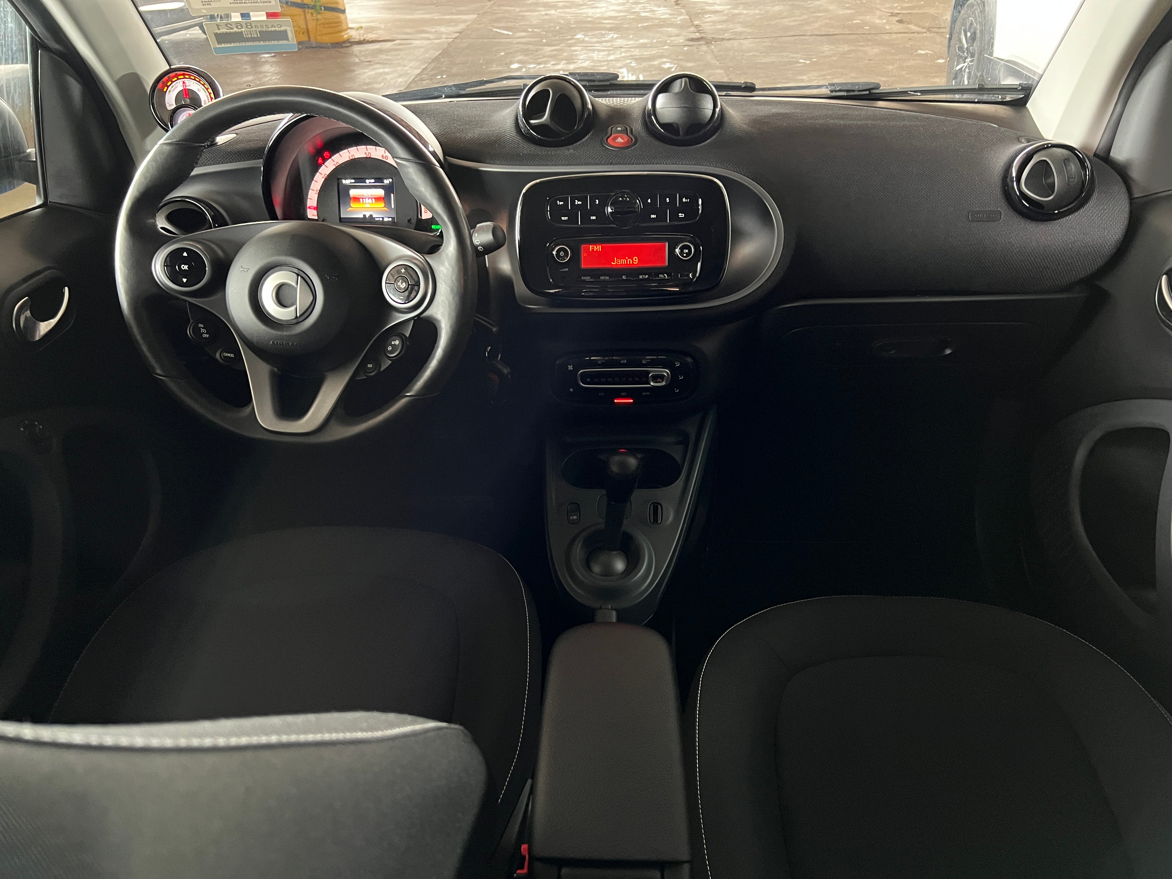 2018 smart fortwo Passion 3