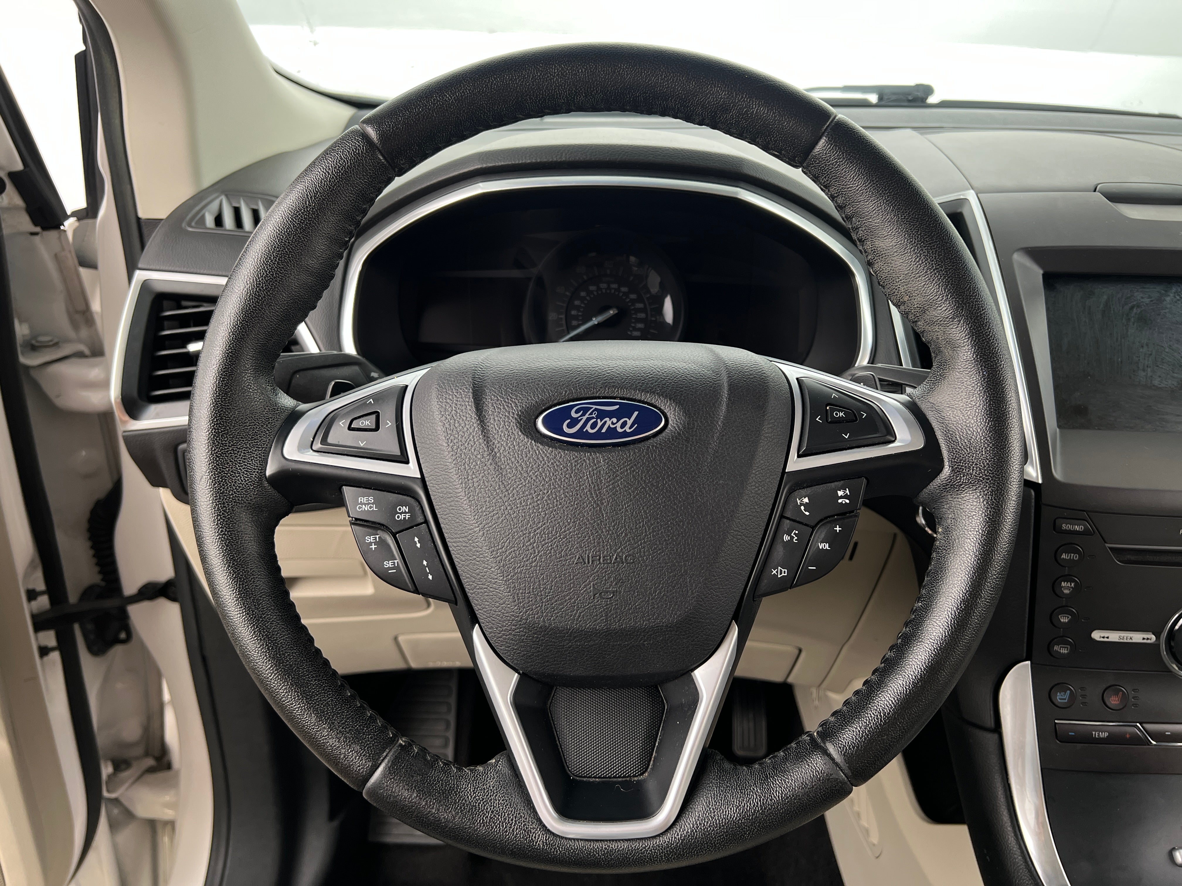 Thumbnail: 2016 Ford Edge - 4
