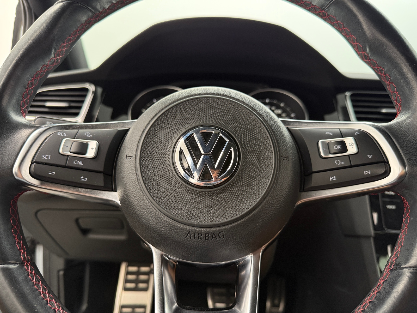 Thumbnail: 2018 Volkswagen Golf - 5