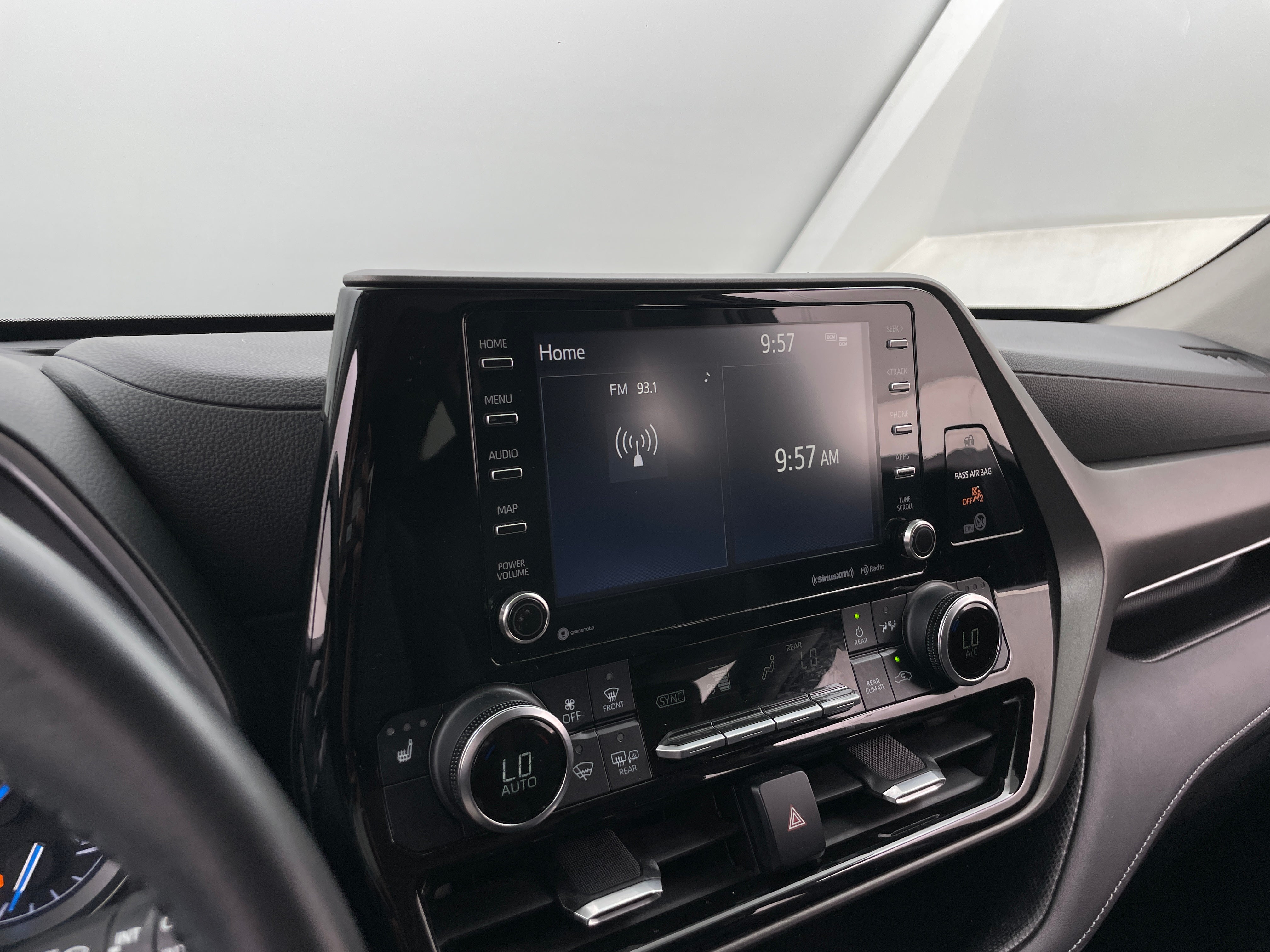 2020 Toyota Highlander XLE 3