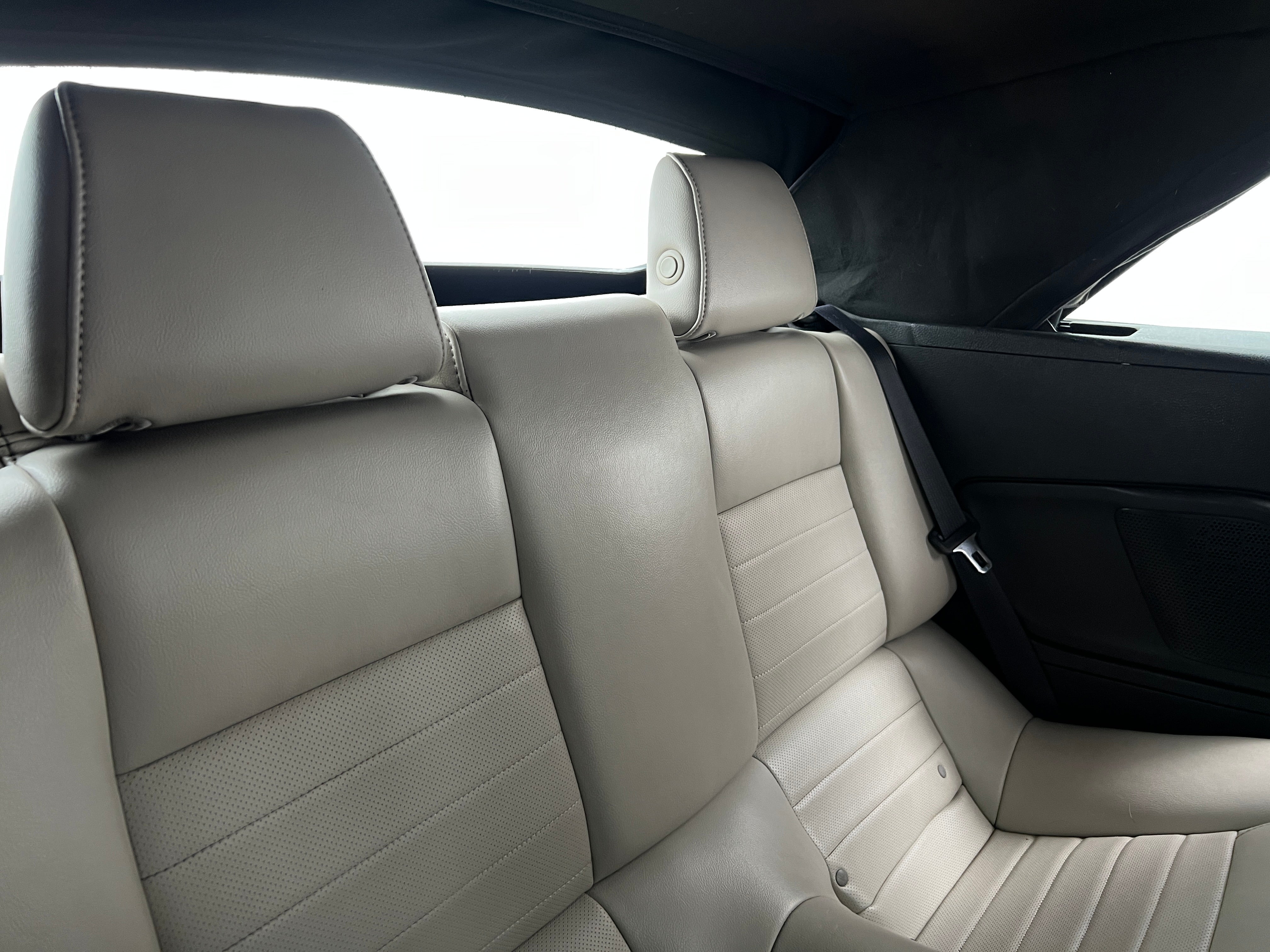 2014 Ford Mustang Premium 5