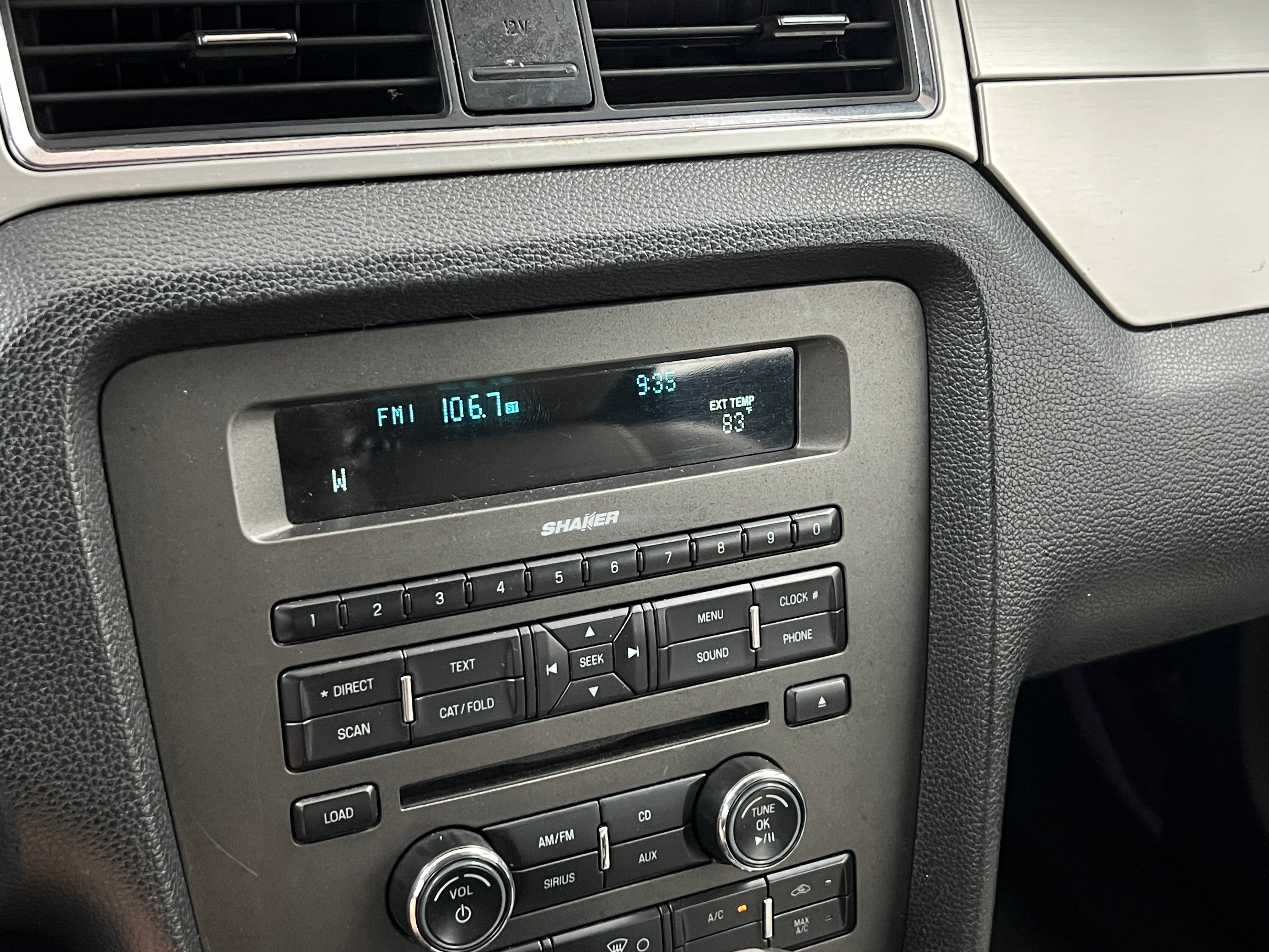 2014 Ford Mustang Premium 3