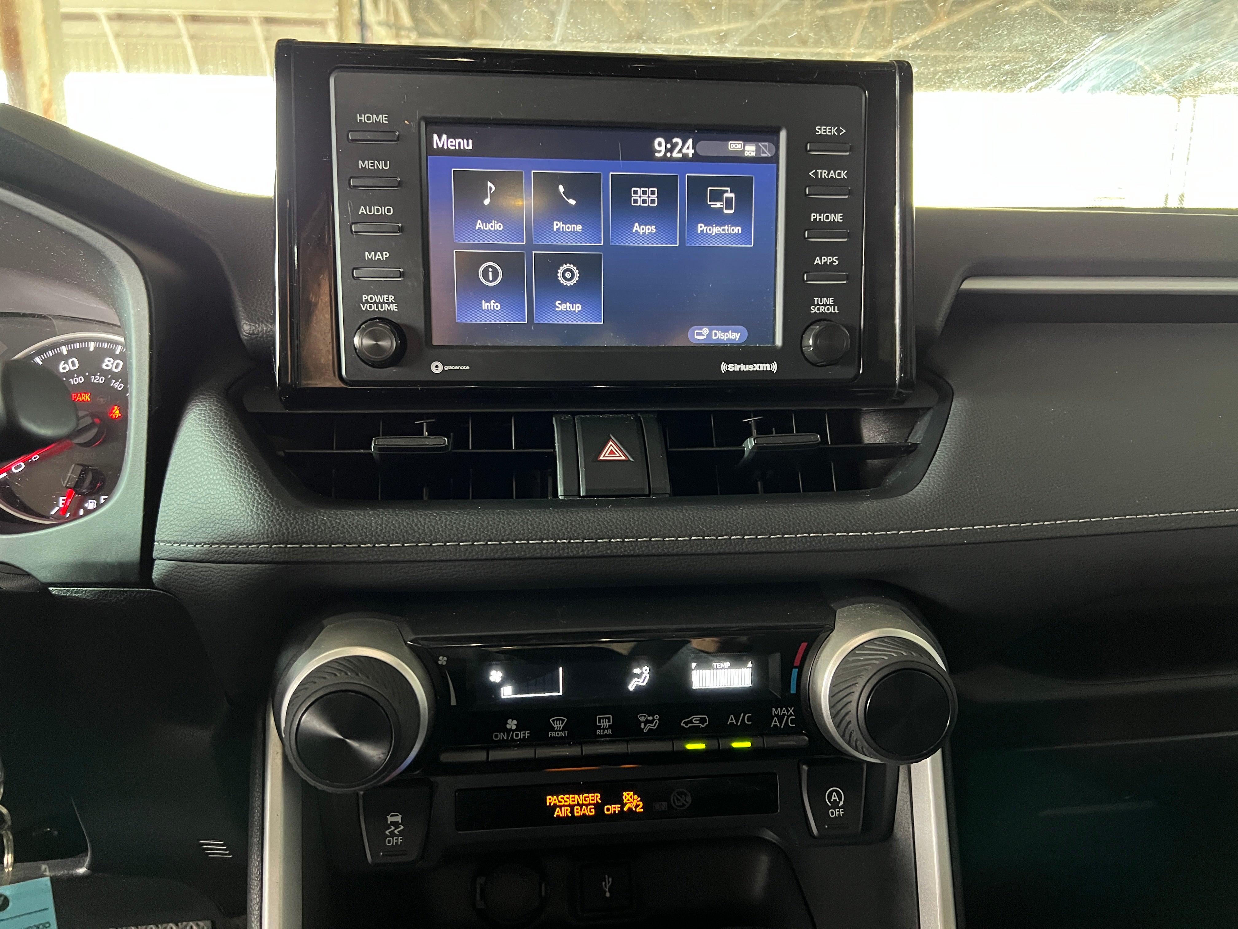 2022 Toyota RAV4 LE 4