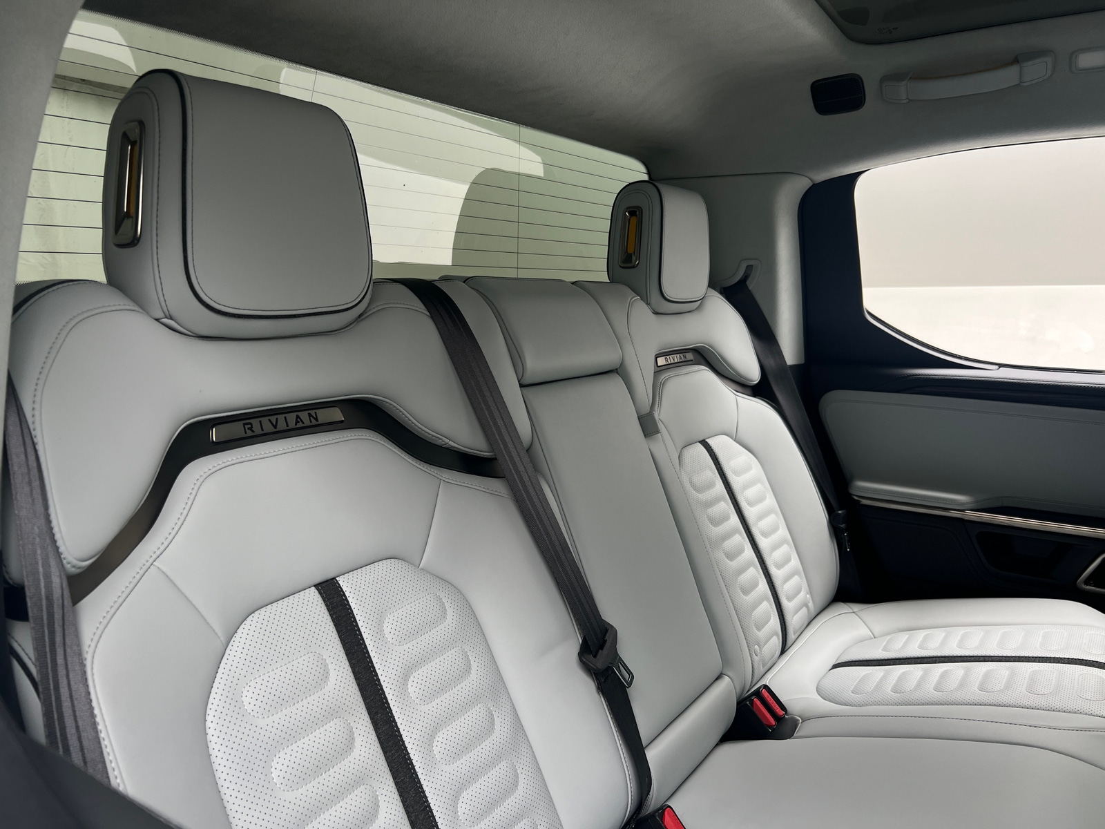 Thumbnail: 2022 Rivian R1T - 5
