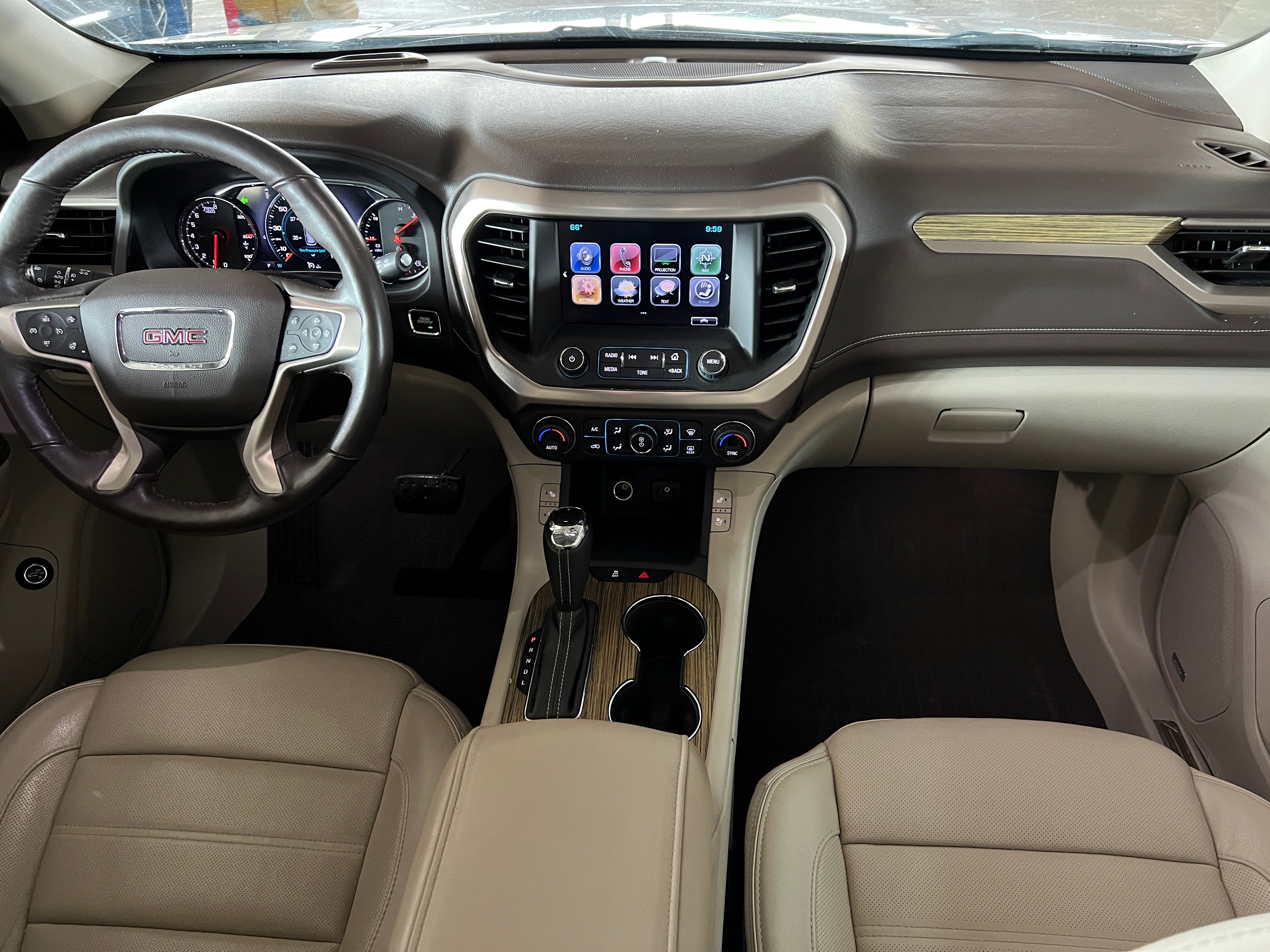 2017 GMC Acadia Denali 2