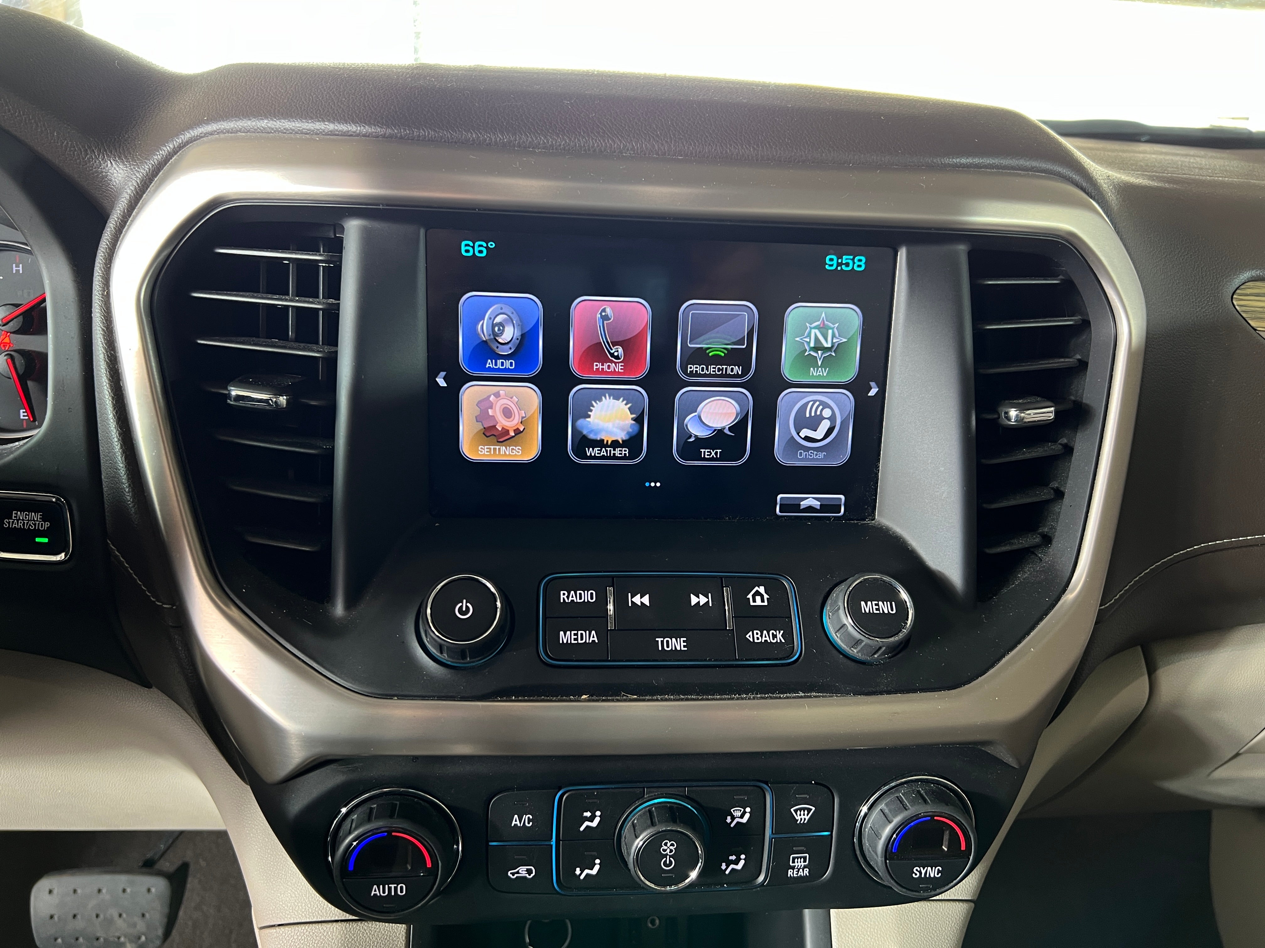 2017 GMC Acadia Denali 3