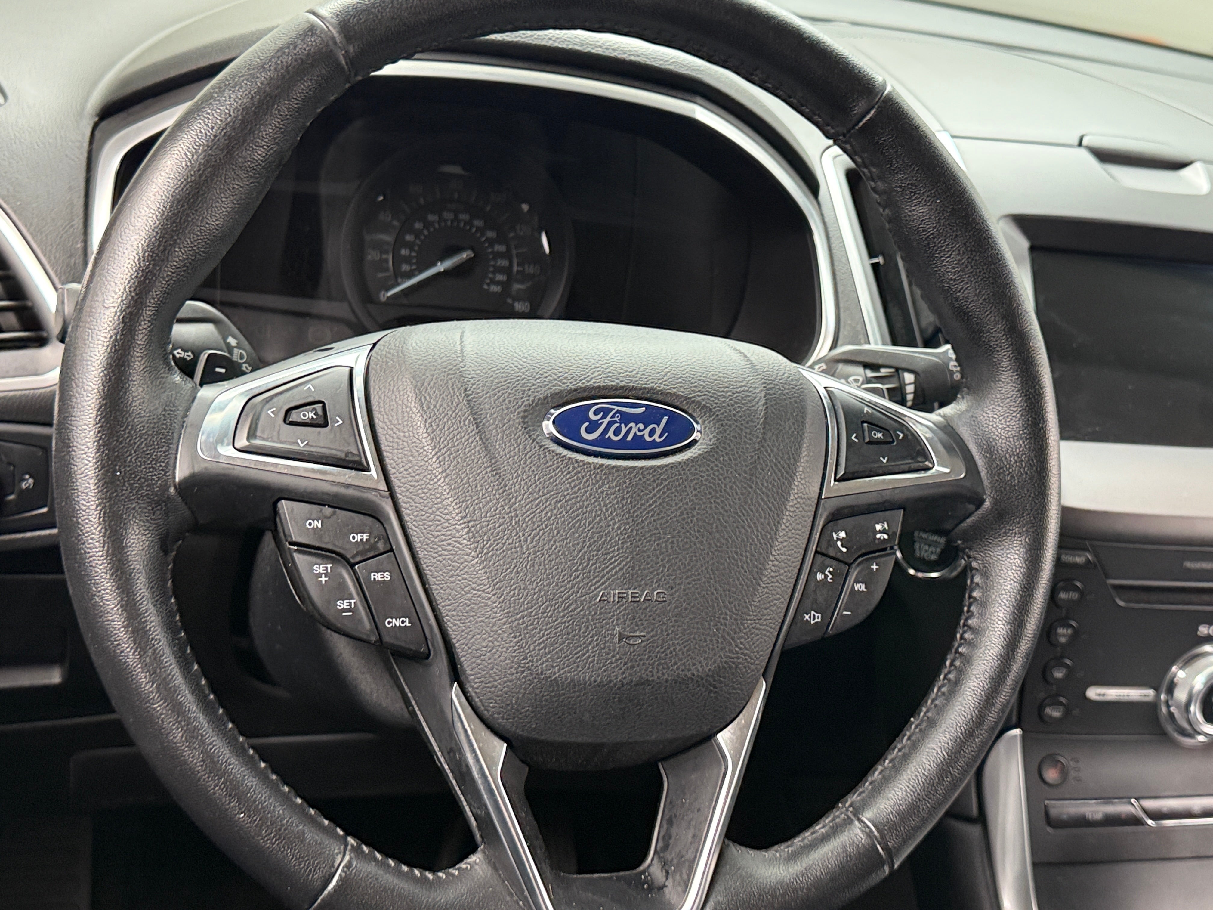 2017 Ford Edge Titanium 4