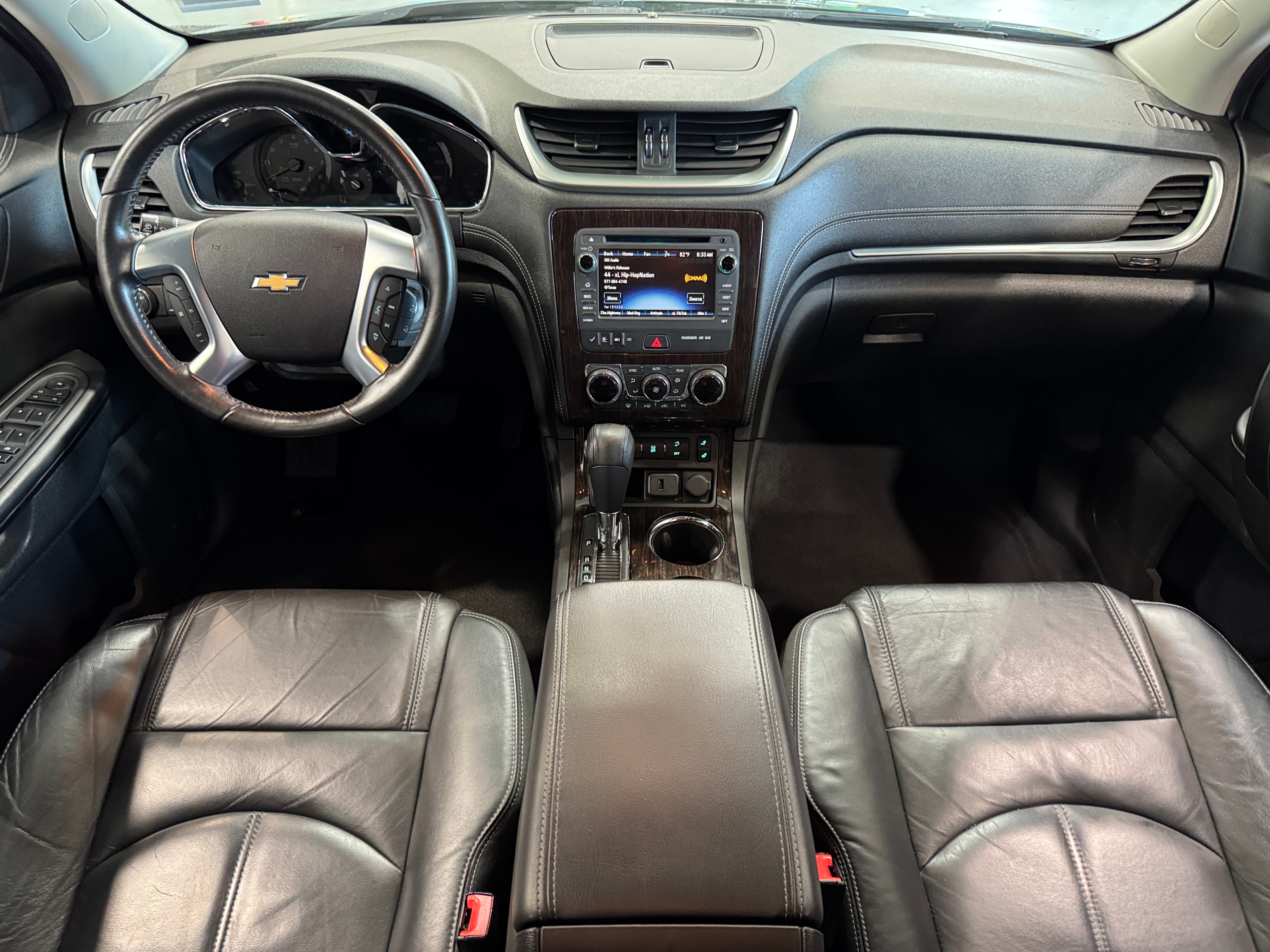 2016 Chevrolet Traverse LT 2