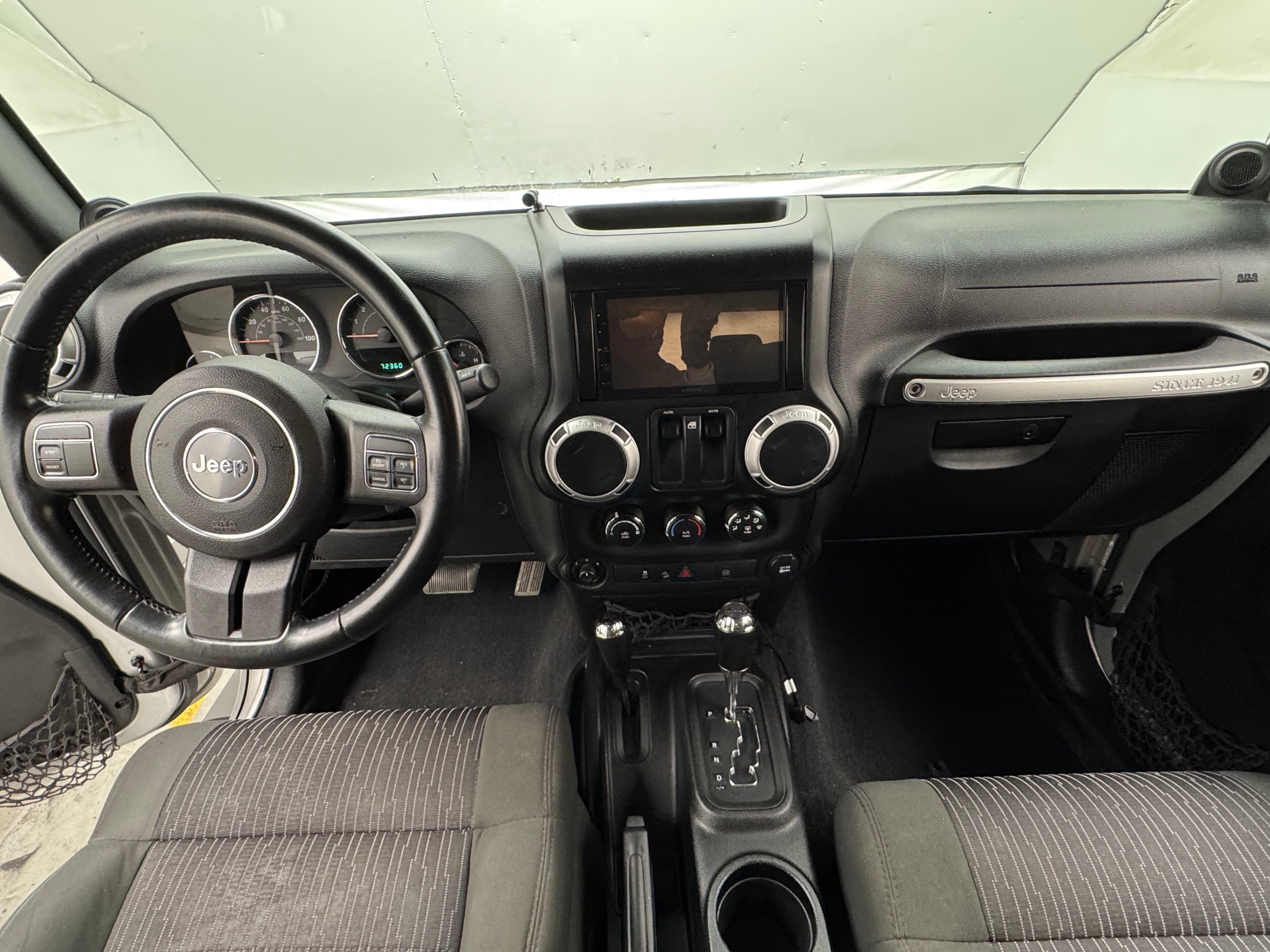 2012 Jeep Wrangler Sahara 3