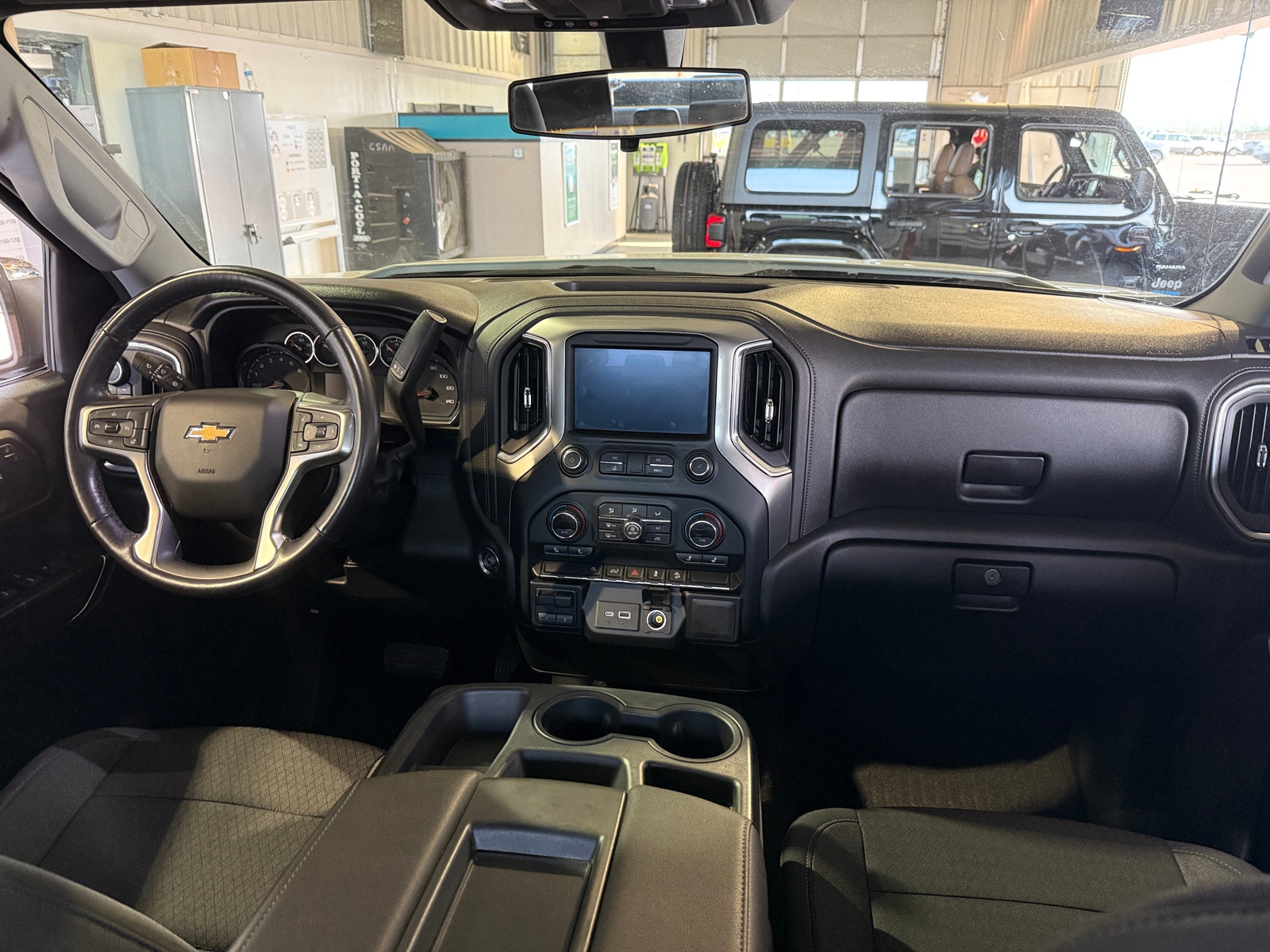Thumbnail: 2021 Chevrolet Silverado 1500 - 3
