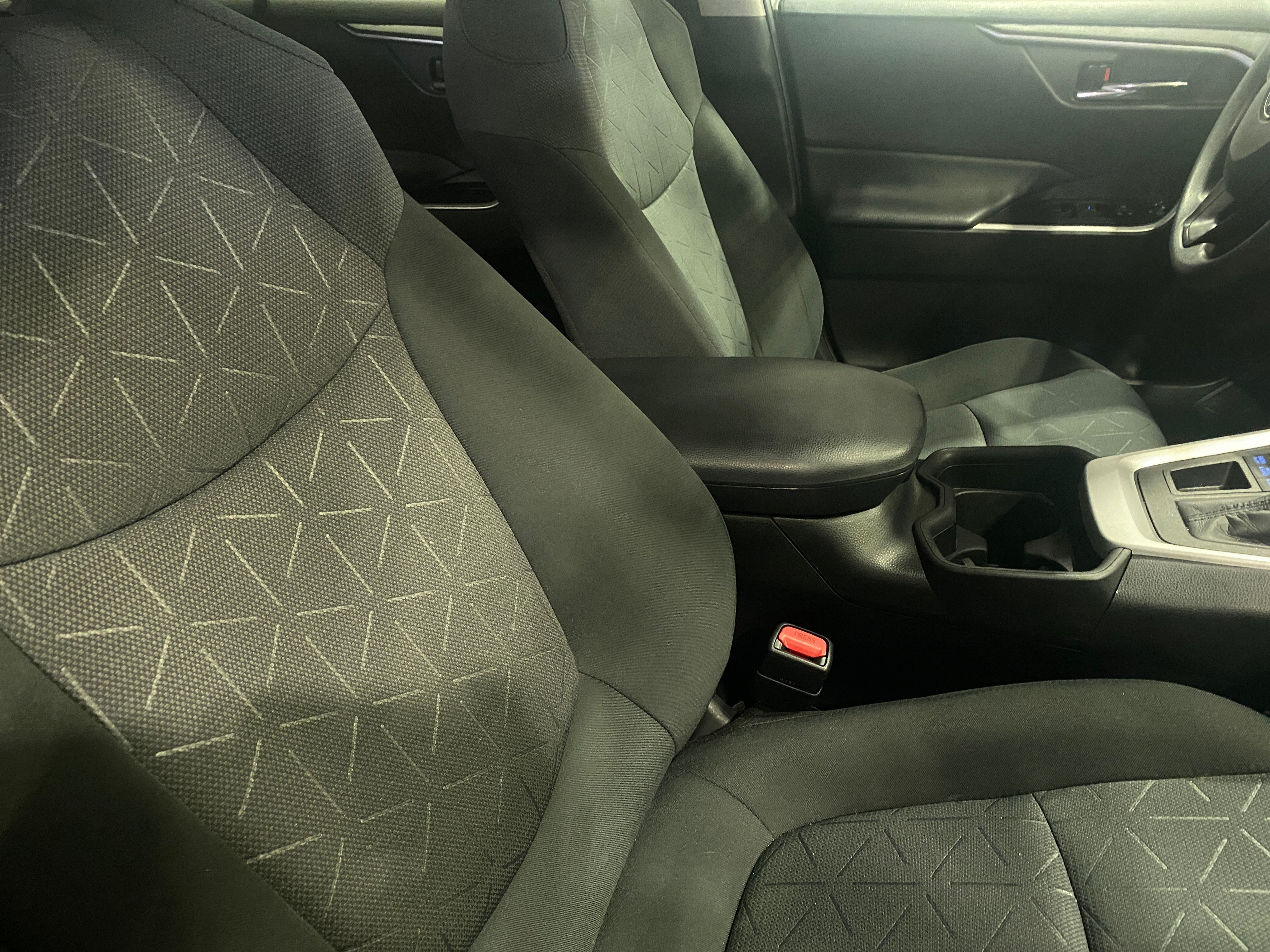2020 Toyota RAV4 XLE 2