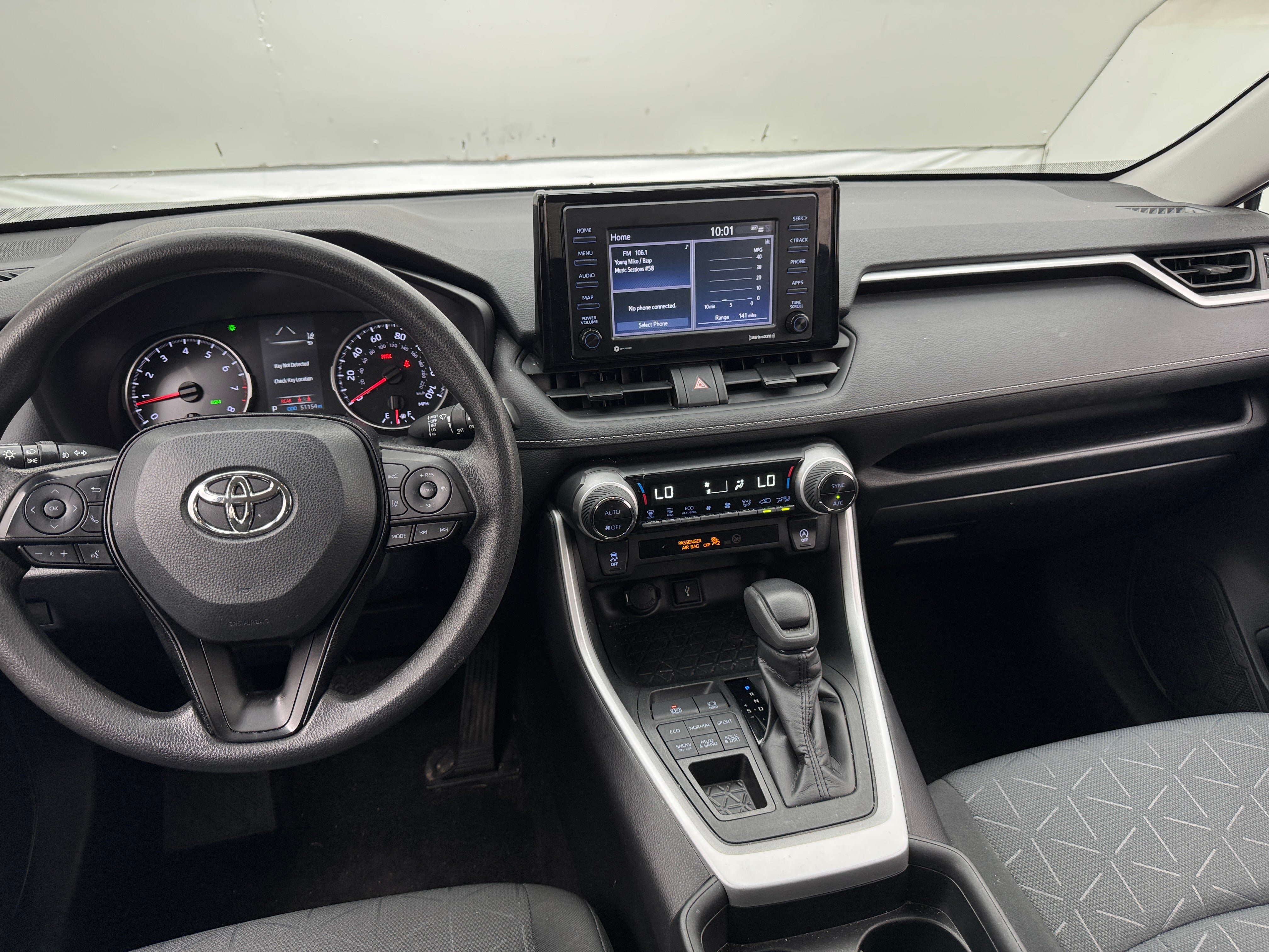 2020 Toyota RAV4 XLE 3