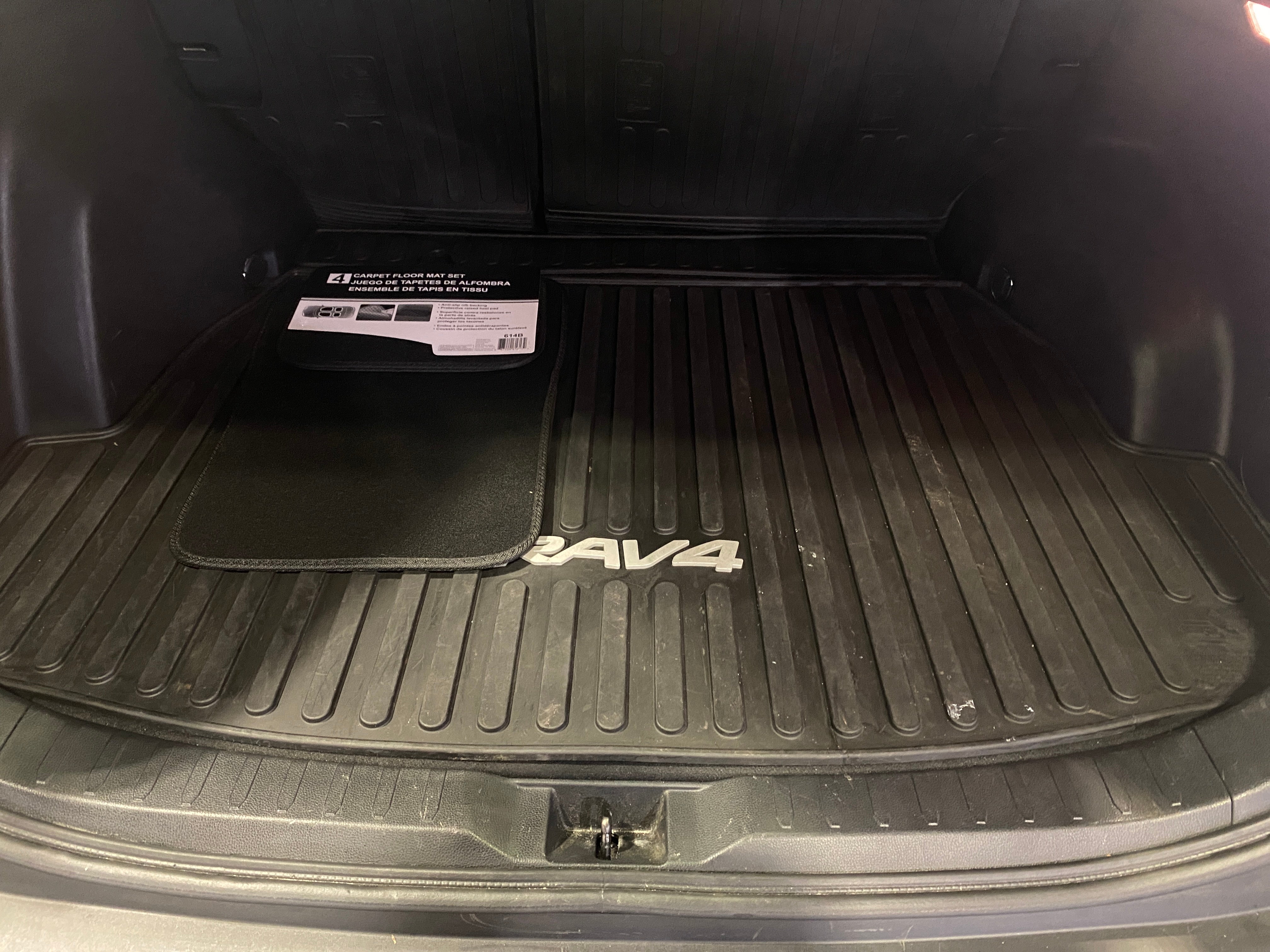 2020 Toyota RAV4 XLE 7