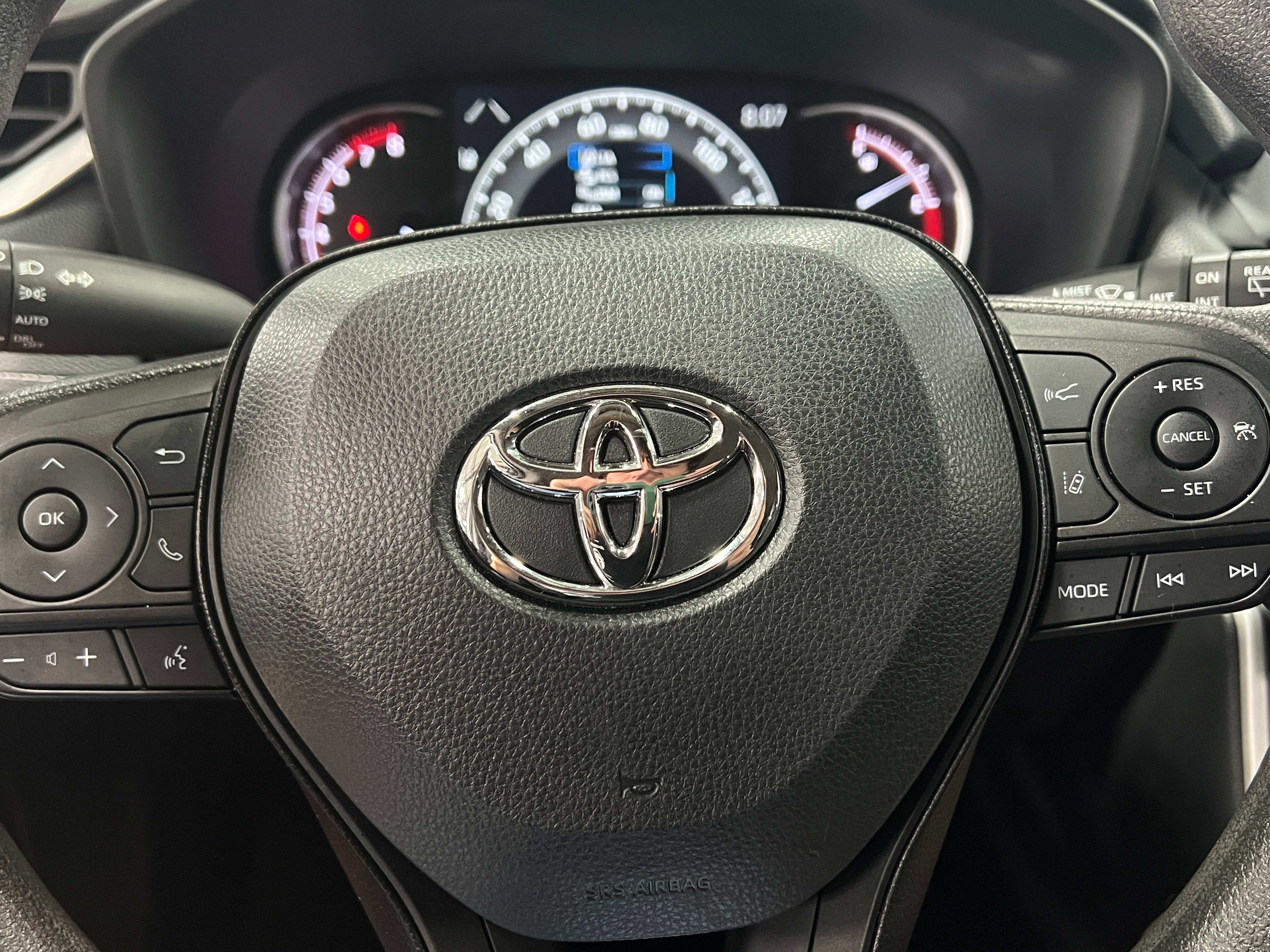 2023 Toyota RAV4 XLE 5