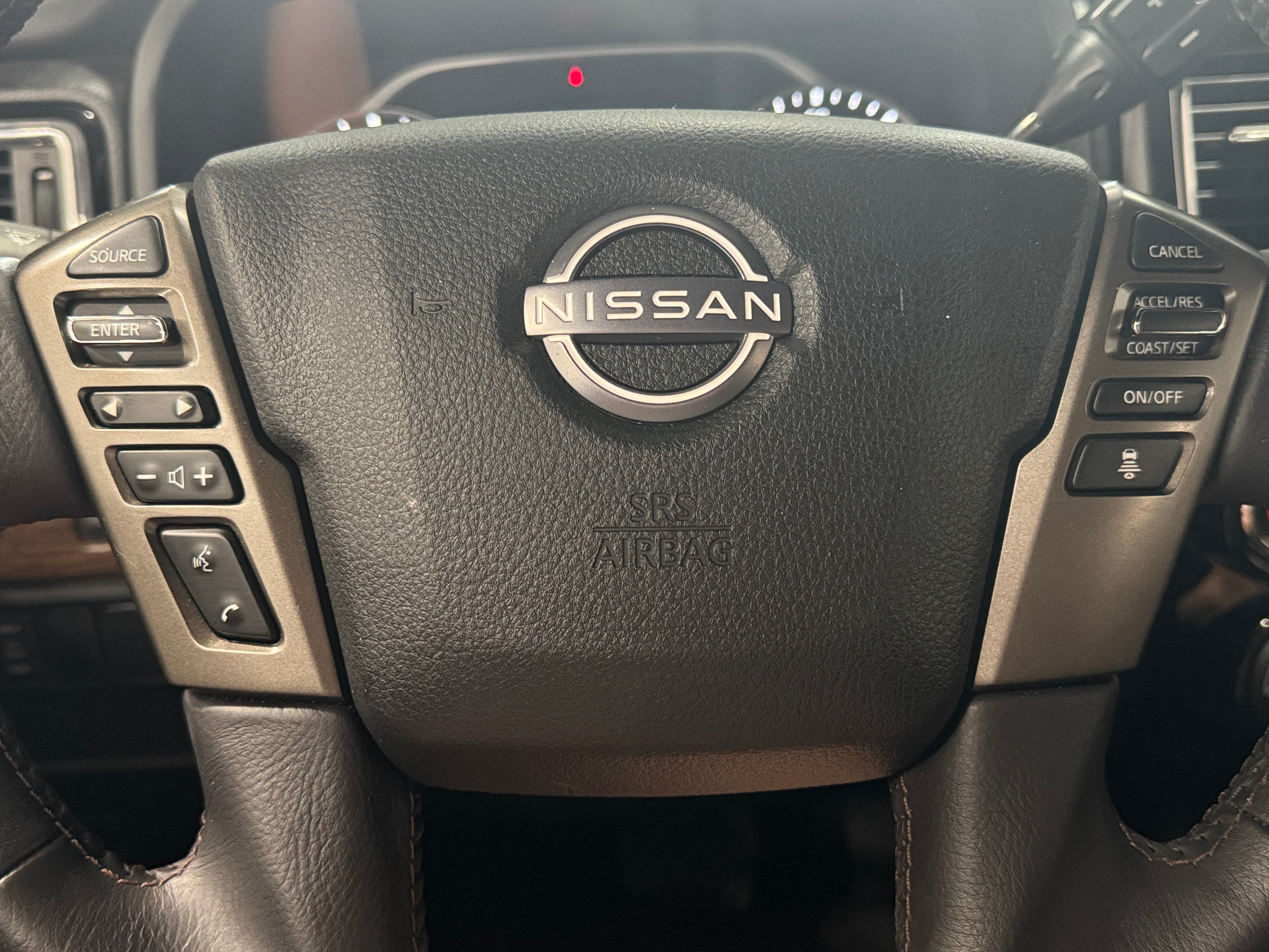 2024 Nissan Titan Platinum Reserve 4